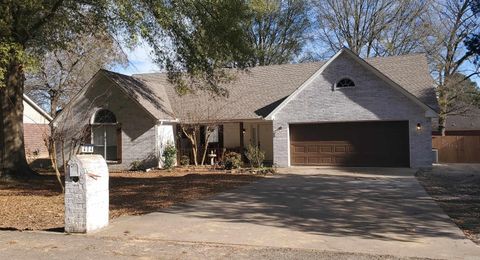 Photo of 404 Galina Street, Beebe, AR 72012 (MLS # 25048985)