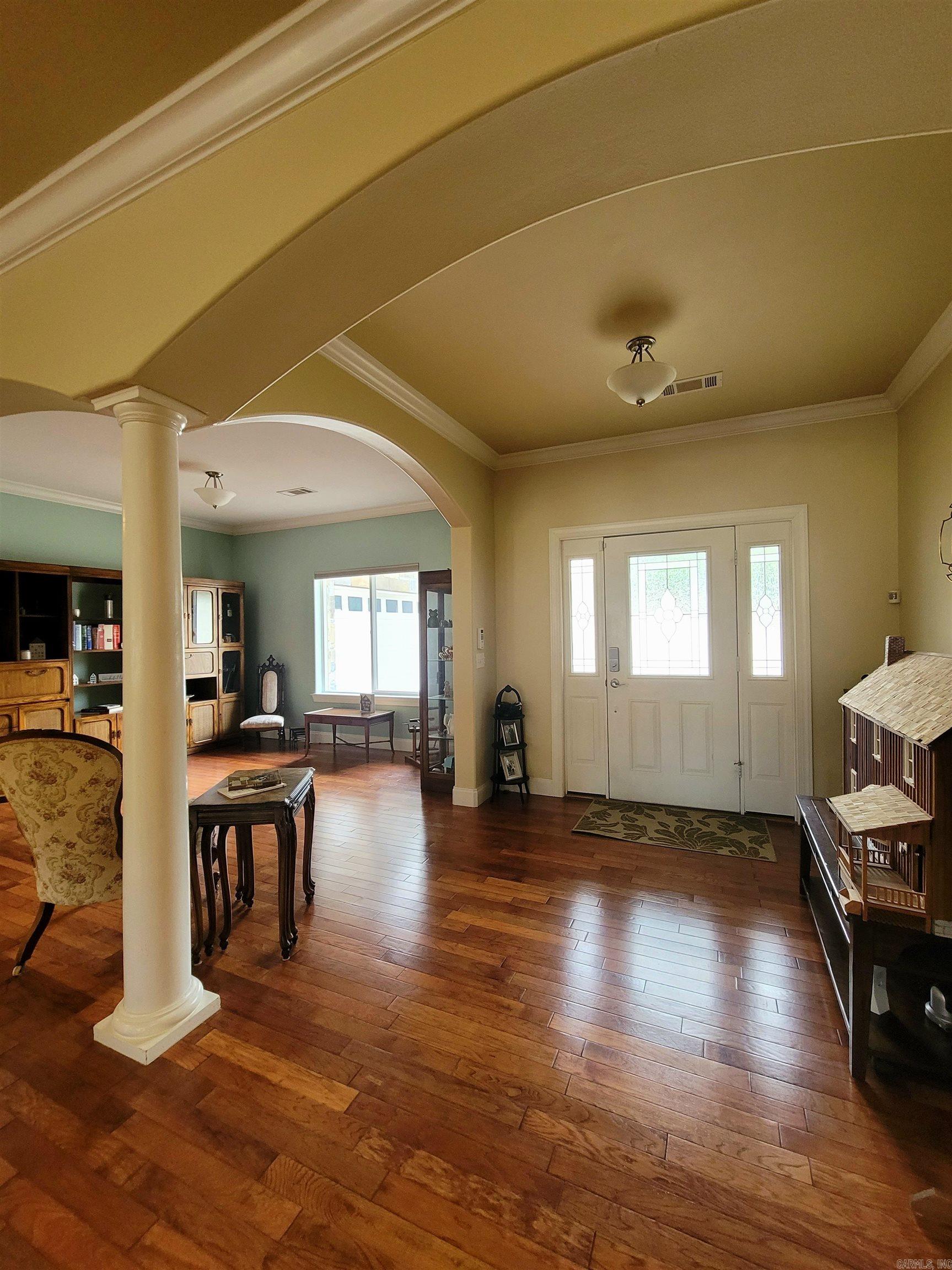 FOUR OAKS - Residential