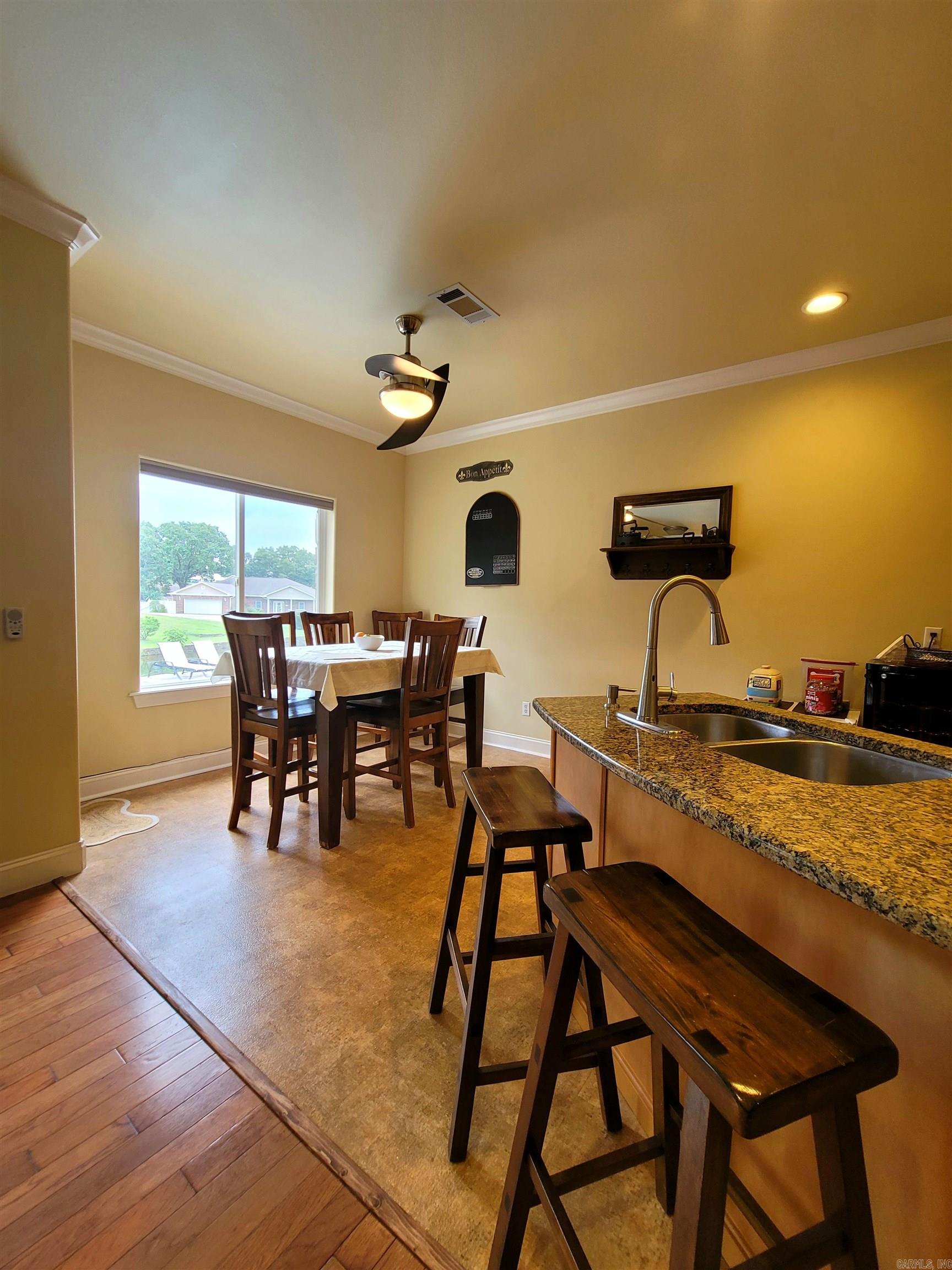 FOUR OAKS - Residential