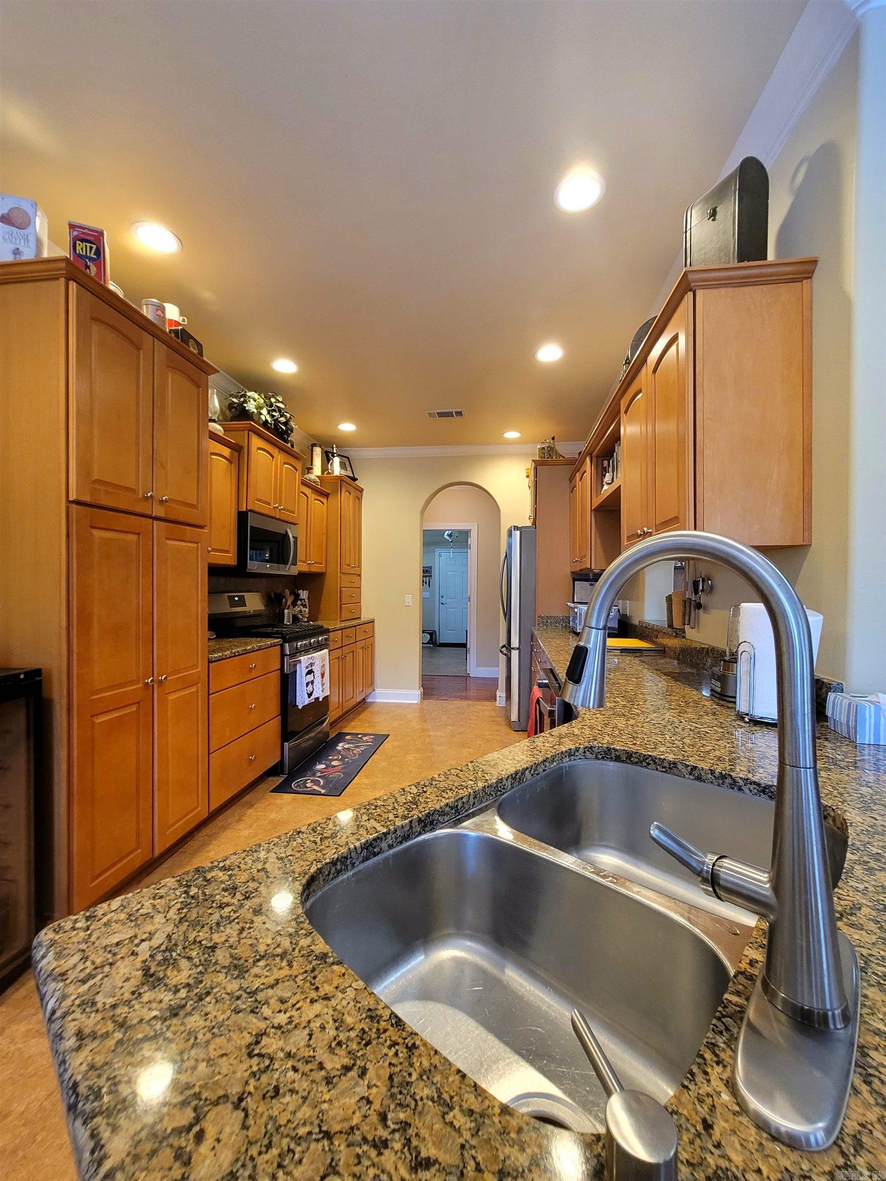 FOUR OAKS - Residential