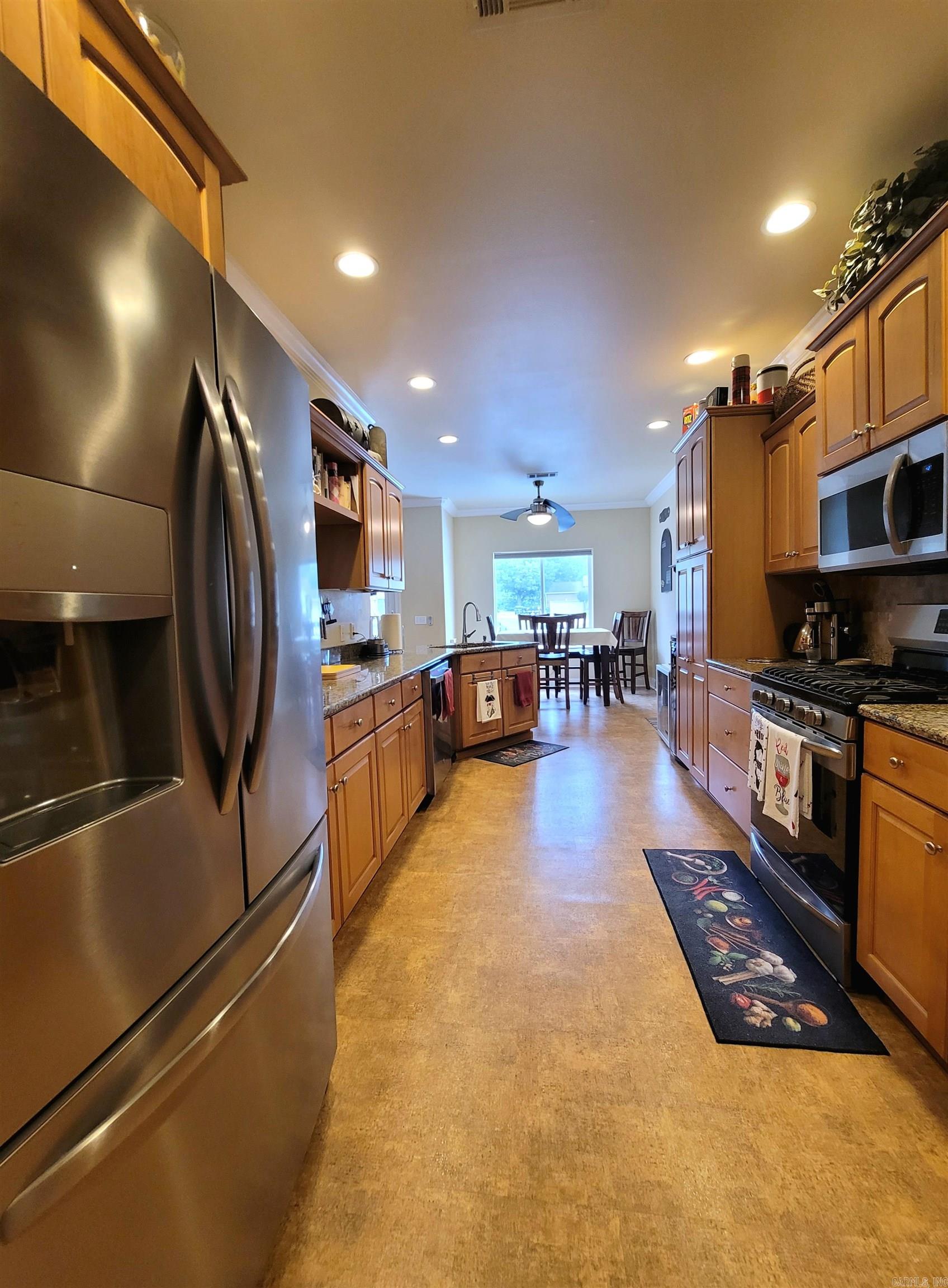 FOUR OAKS - Residential