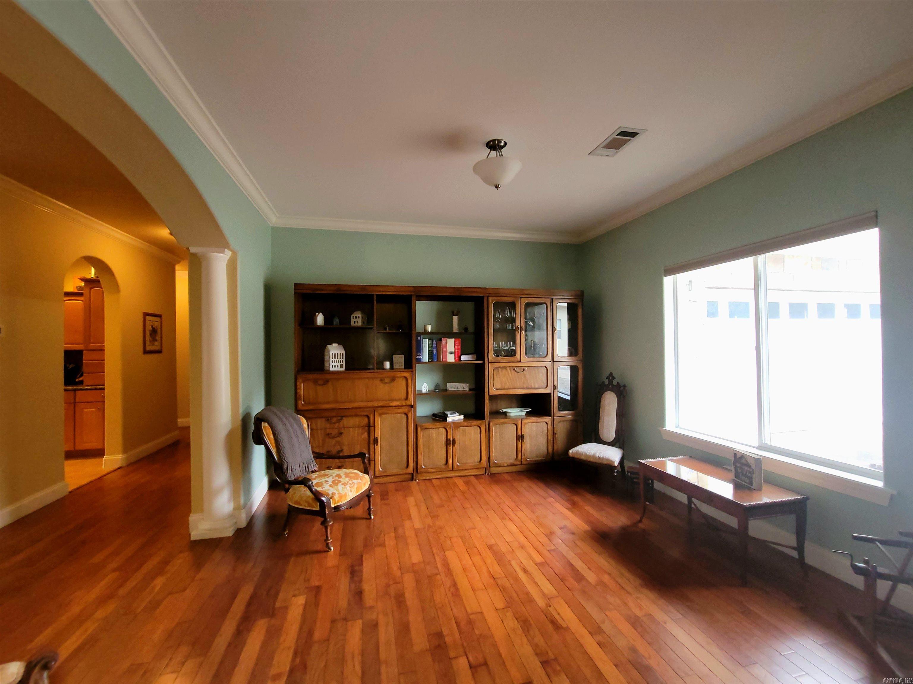 FOUR OAKS - Residential
