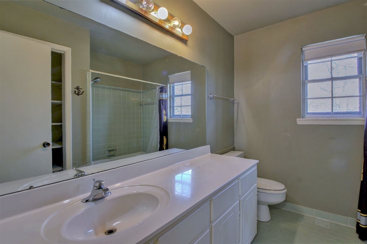 INDIAN HILLS - Residential