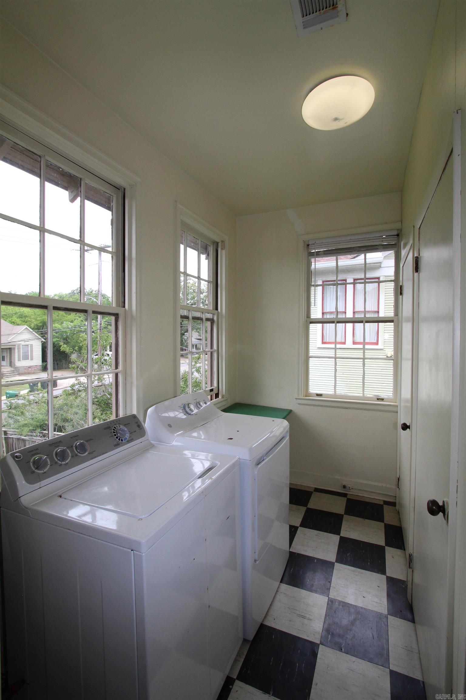 YOUNGS PARK - Residential