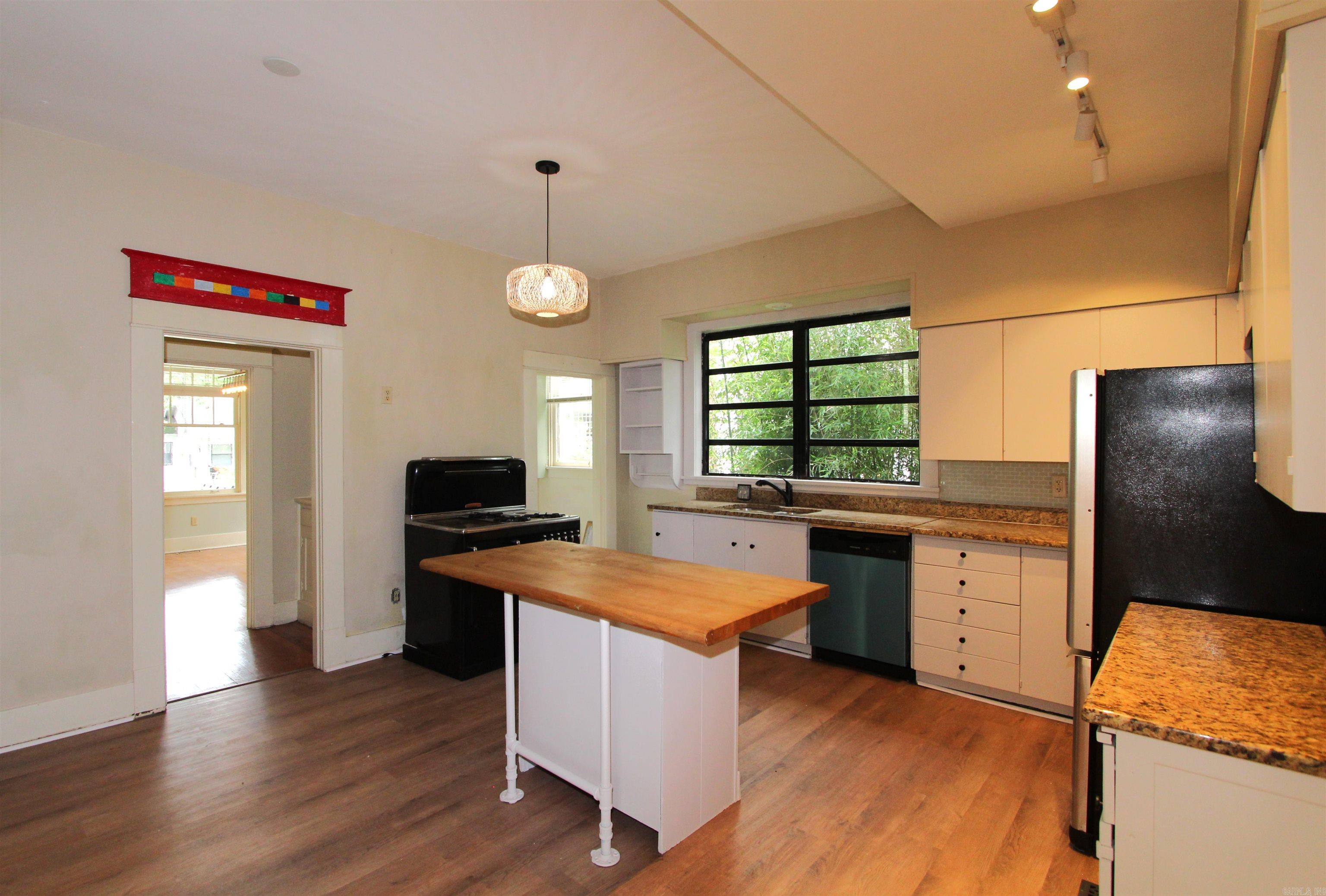 YOUNGS PARK - Residential