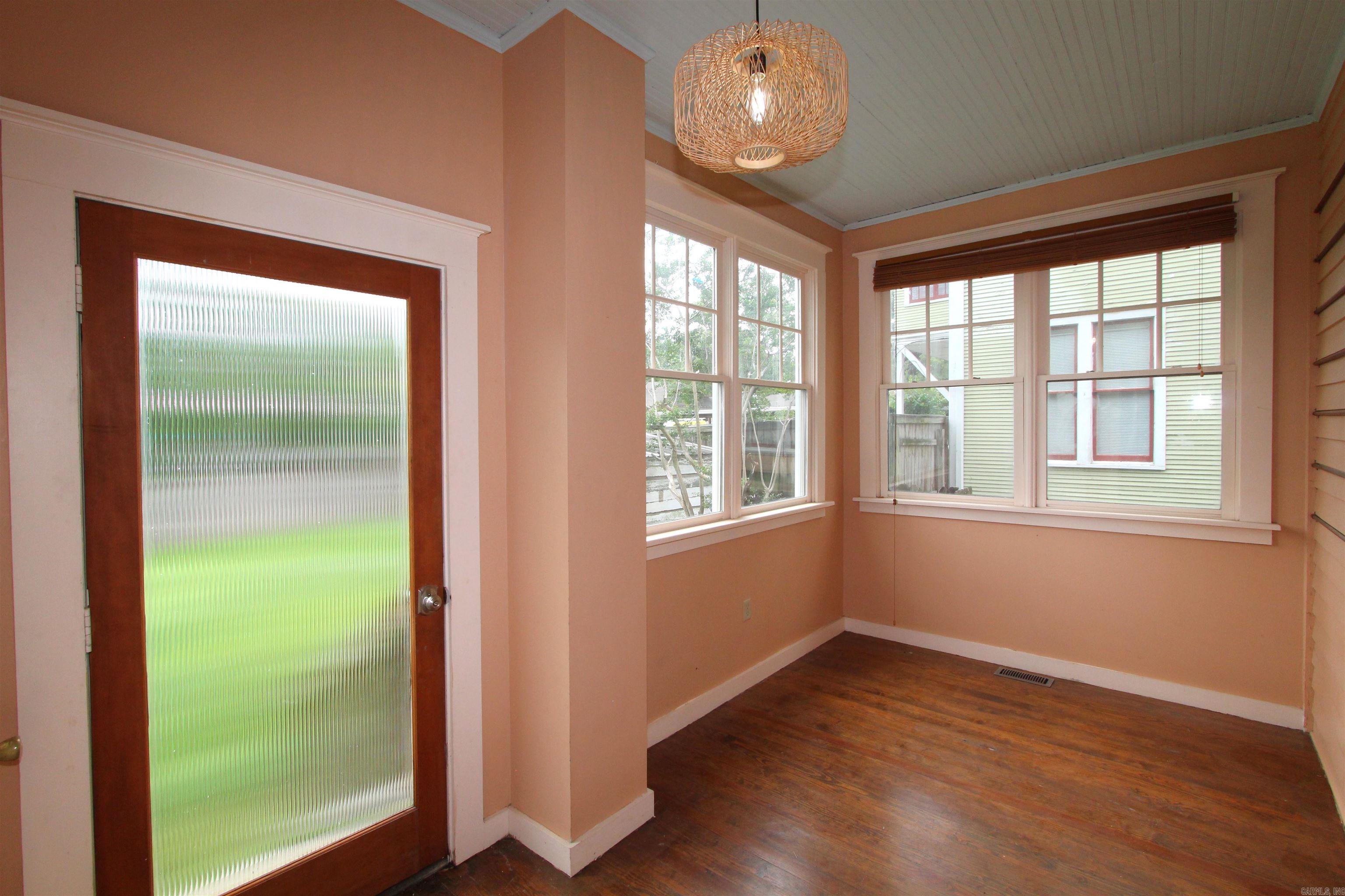 YOUNGS PARK - Residential