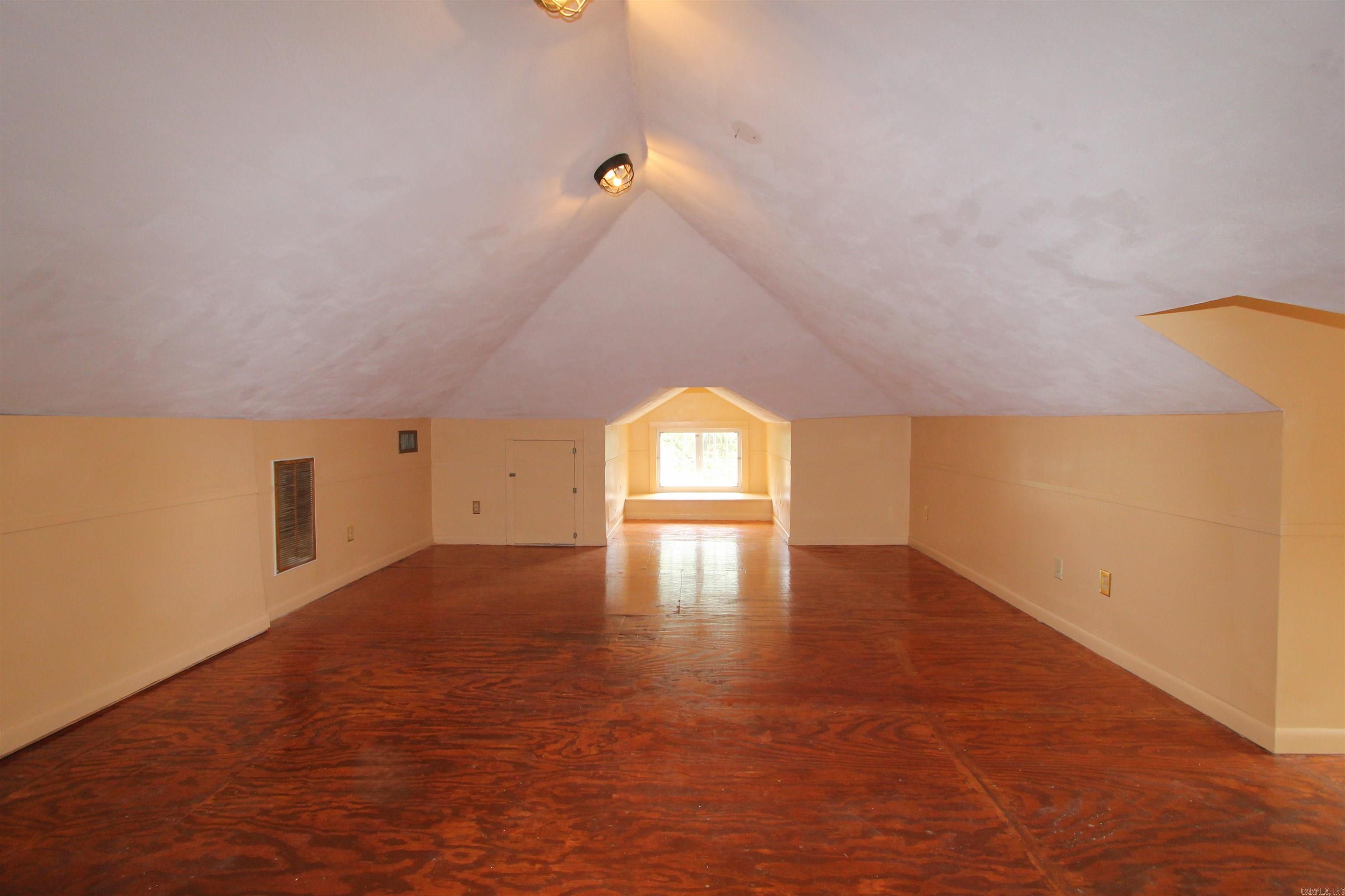 YOUNGS PARK - Residential