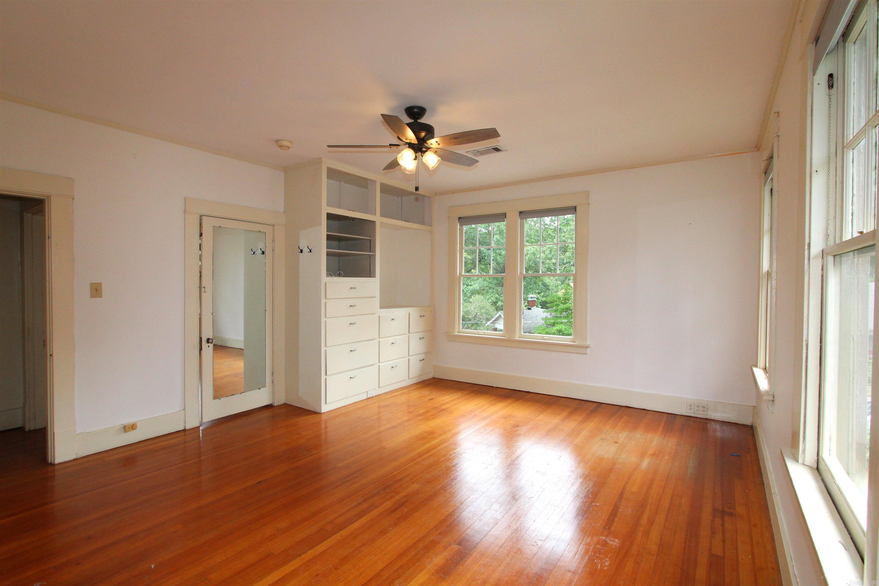 YOUNGS PARK - Residential