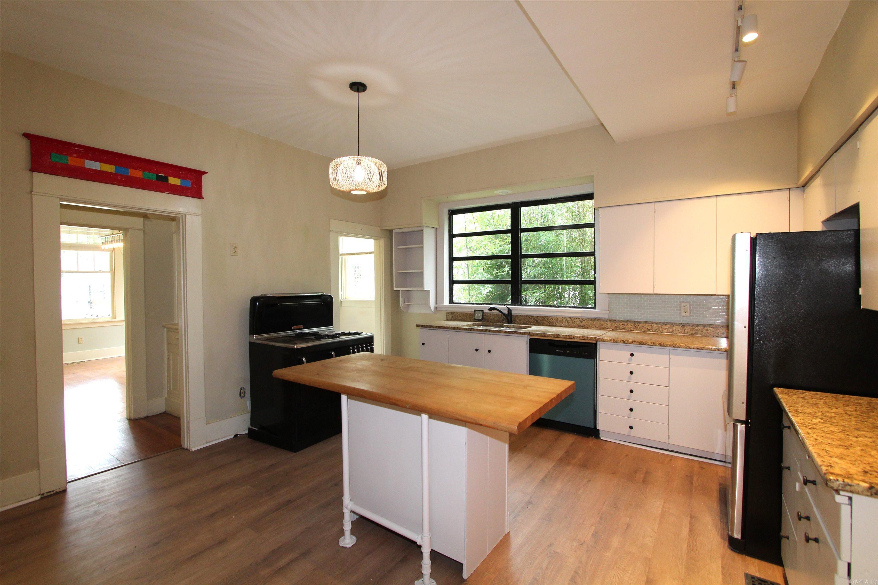 YOUNGS PARK - Residential