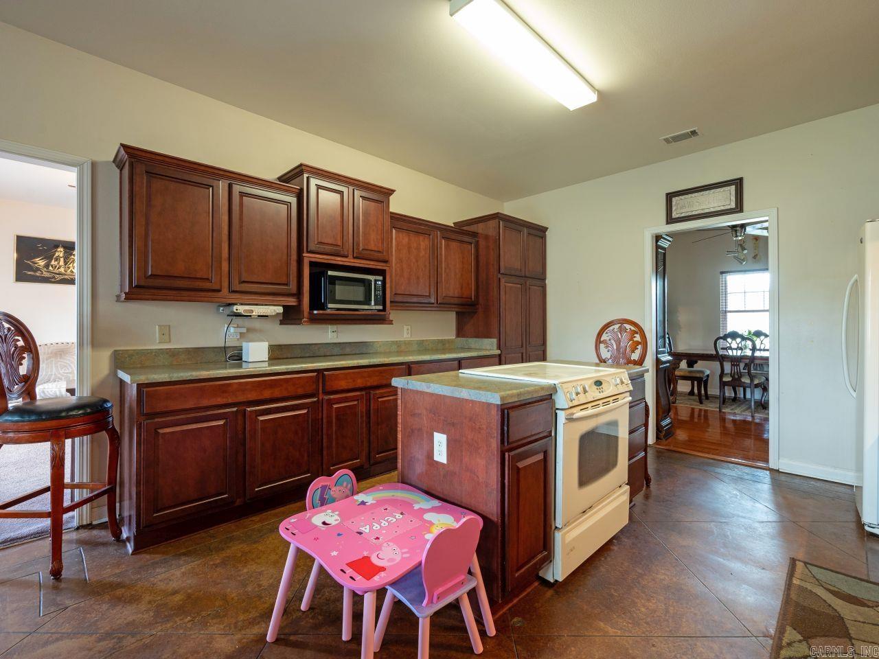 BEAVERFORK PLACE - Residential