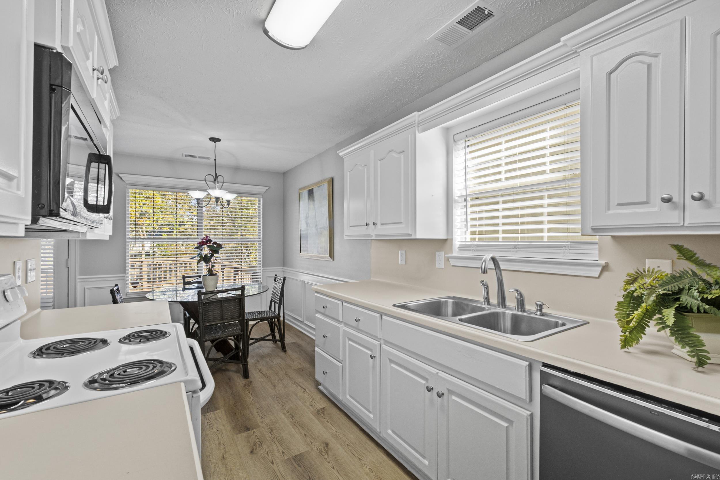 NORTH POINTE ADDN - Residential