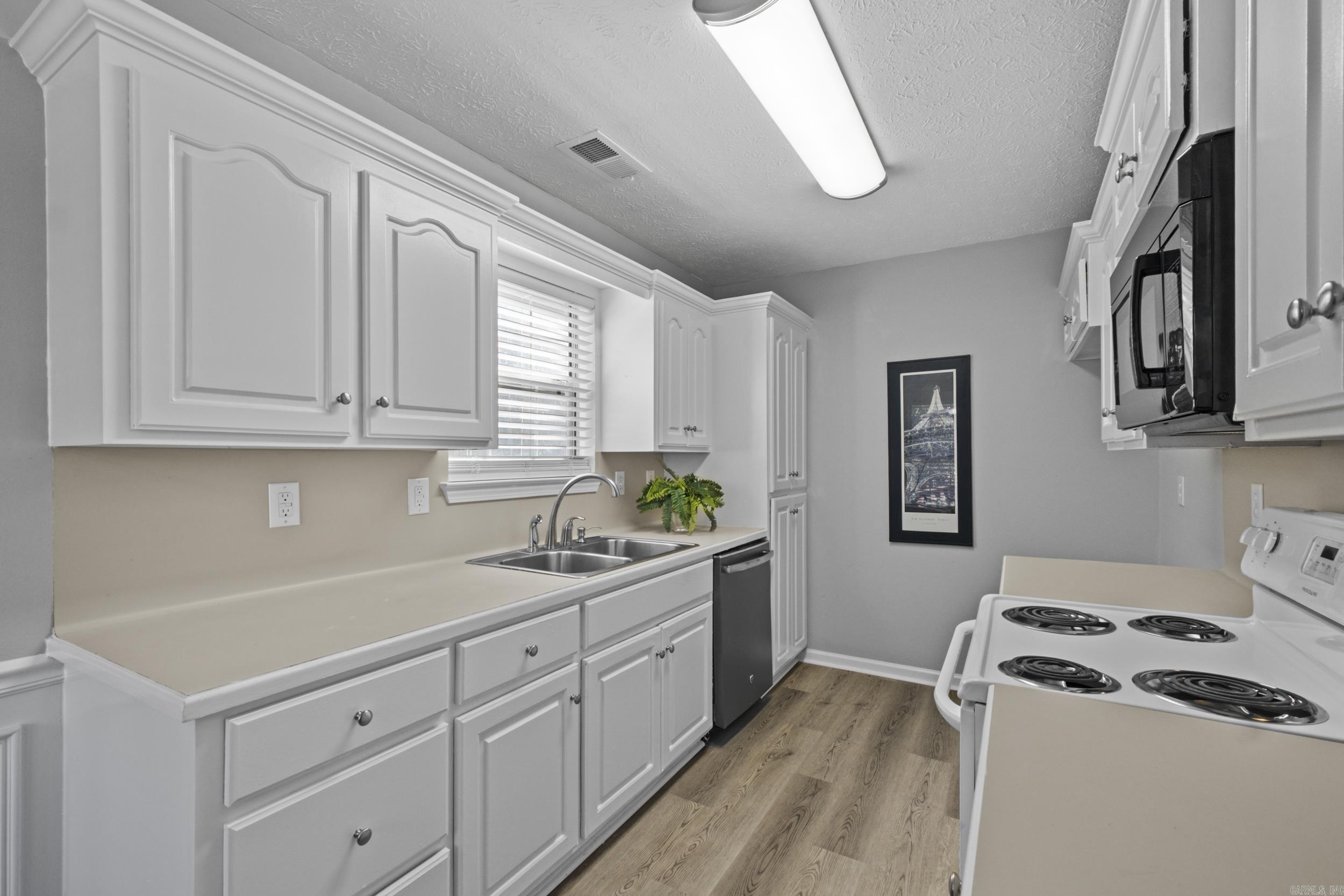 NORTH POINTE ADDN - Residential