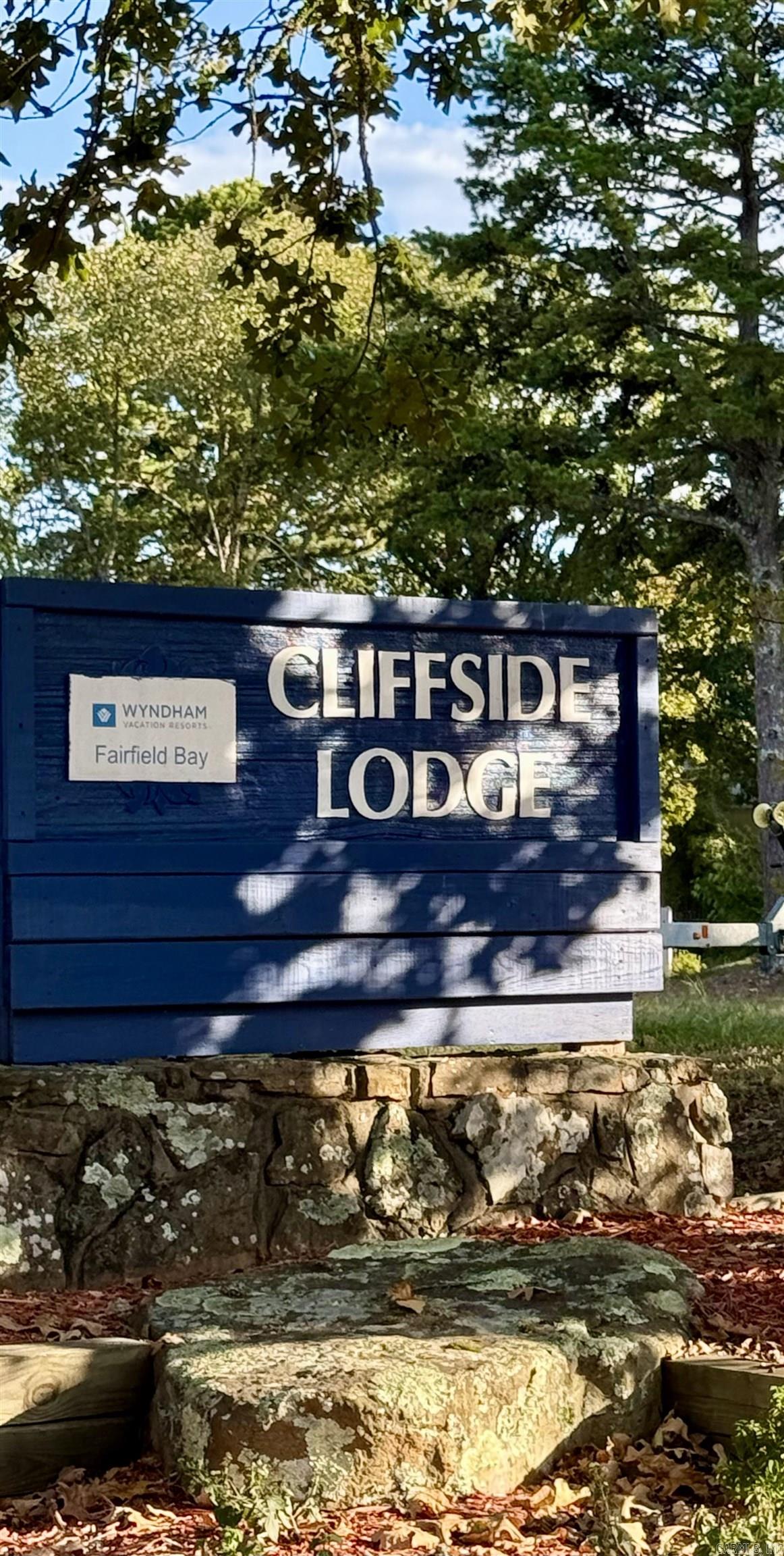 CLIFFSIDE LODGE - Residential