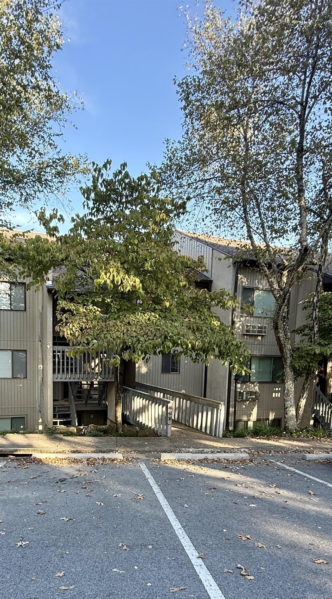 CLIFFSIDE LODGE - Residential