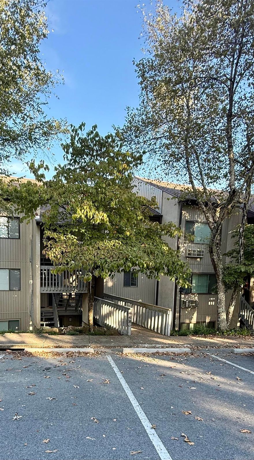 Lakeview lower unit located in Cliffside condo. This condo has a view of Greers Ferry lake. This could be your weekend getaway, new home to relax in or a VRBO. two bedroom two bath, with open floor plan, laundry, large back deck to enjoy your coffee with beautiful view of Greers Ferry Lake. Close to the cool pool, tennis courts, mini golf, hiking trails, four-wheeler trails and so much more. Call today for your private tour.