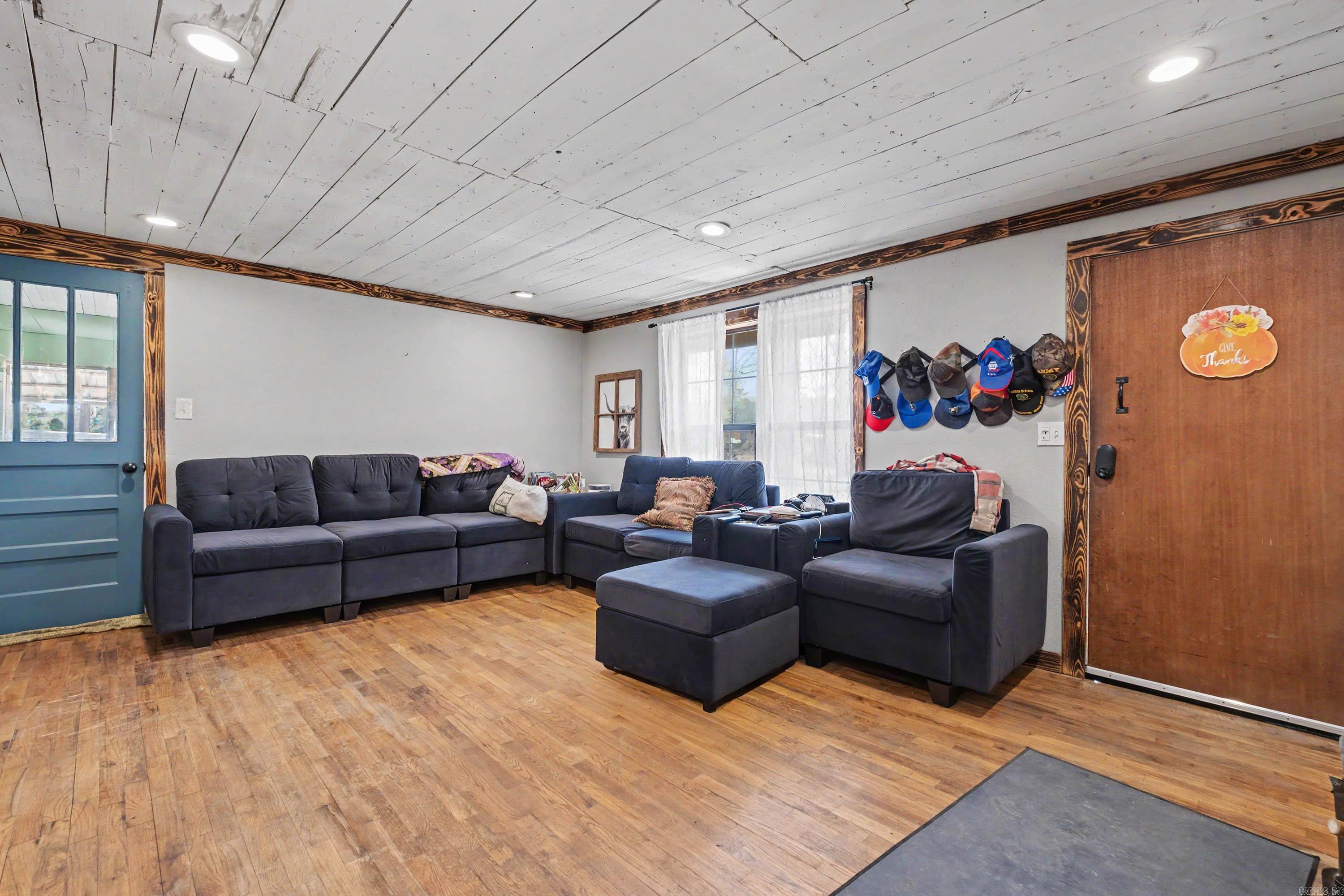 Metes & Bounds - Residential