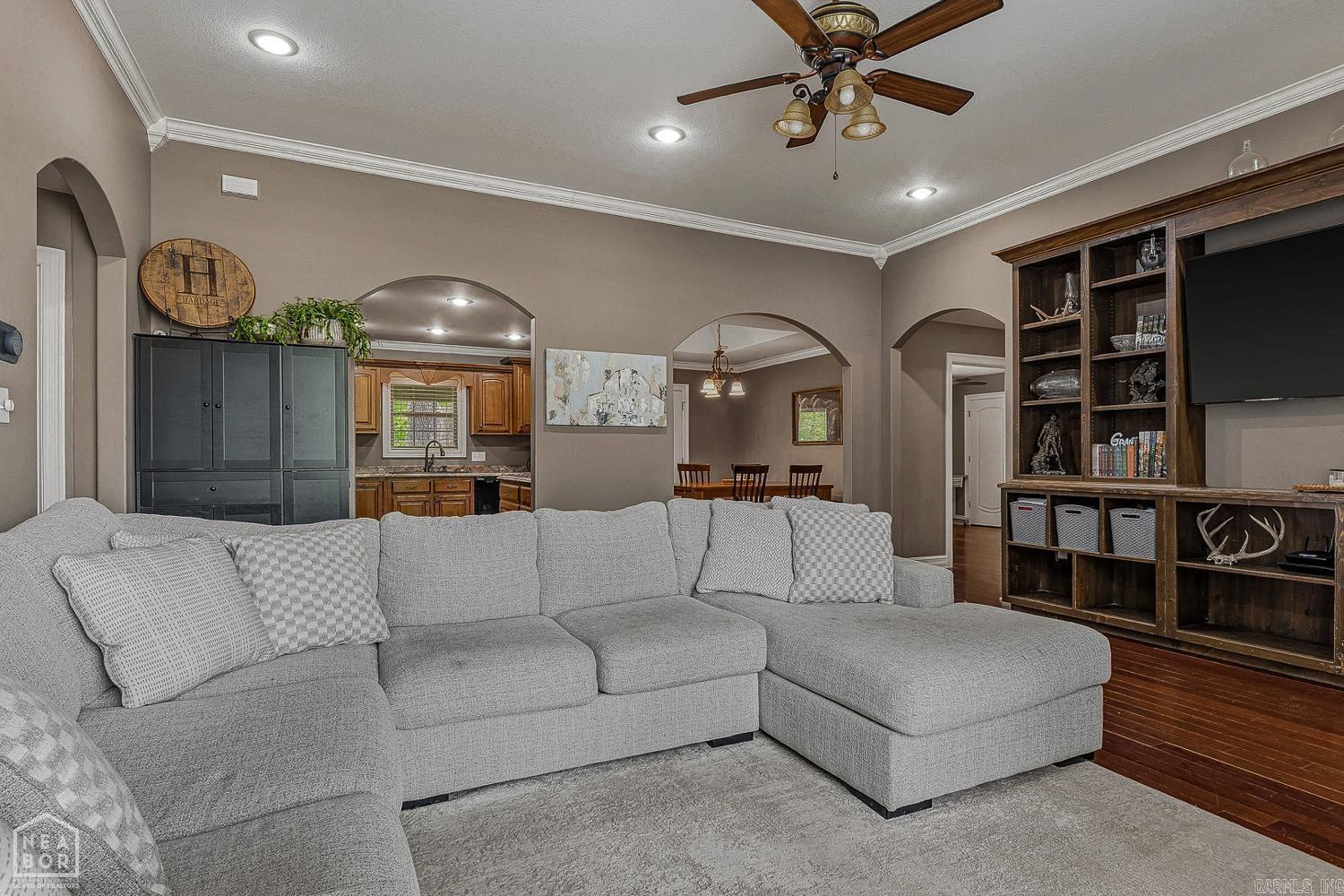 CARRIAGE HILL - Residential