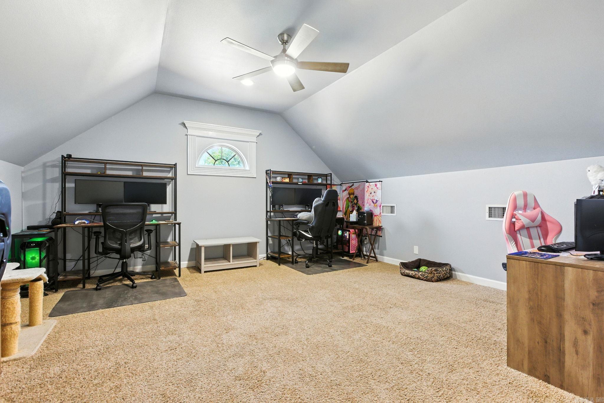 SHADOW CREEK - Residential