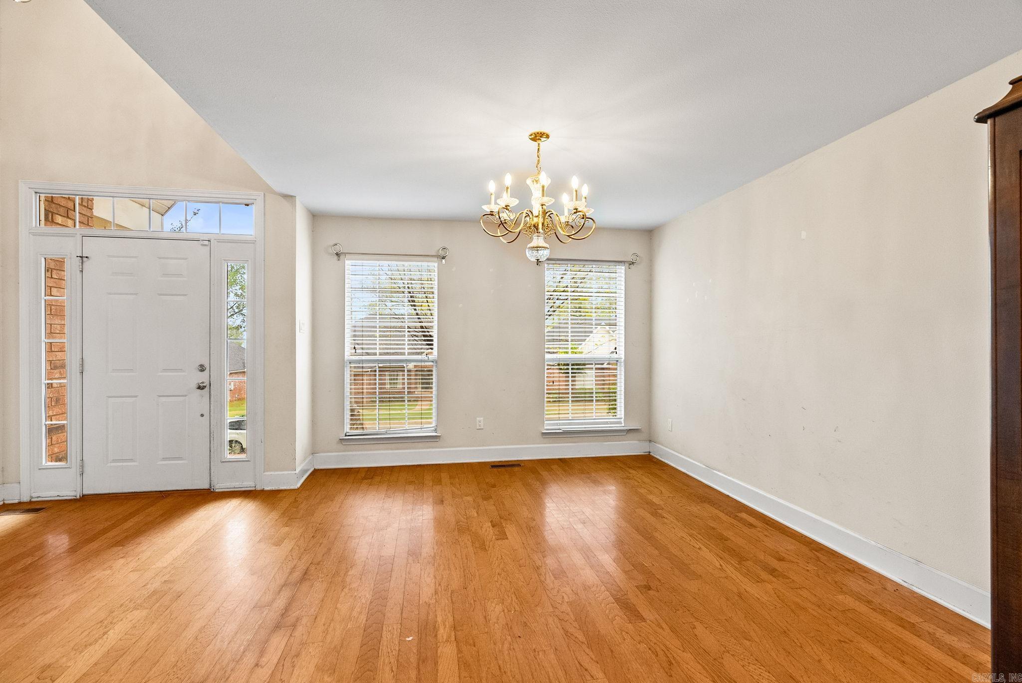 PALISADES HEIGHTS - Residential