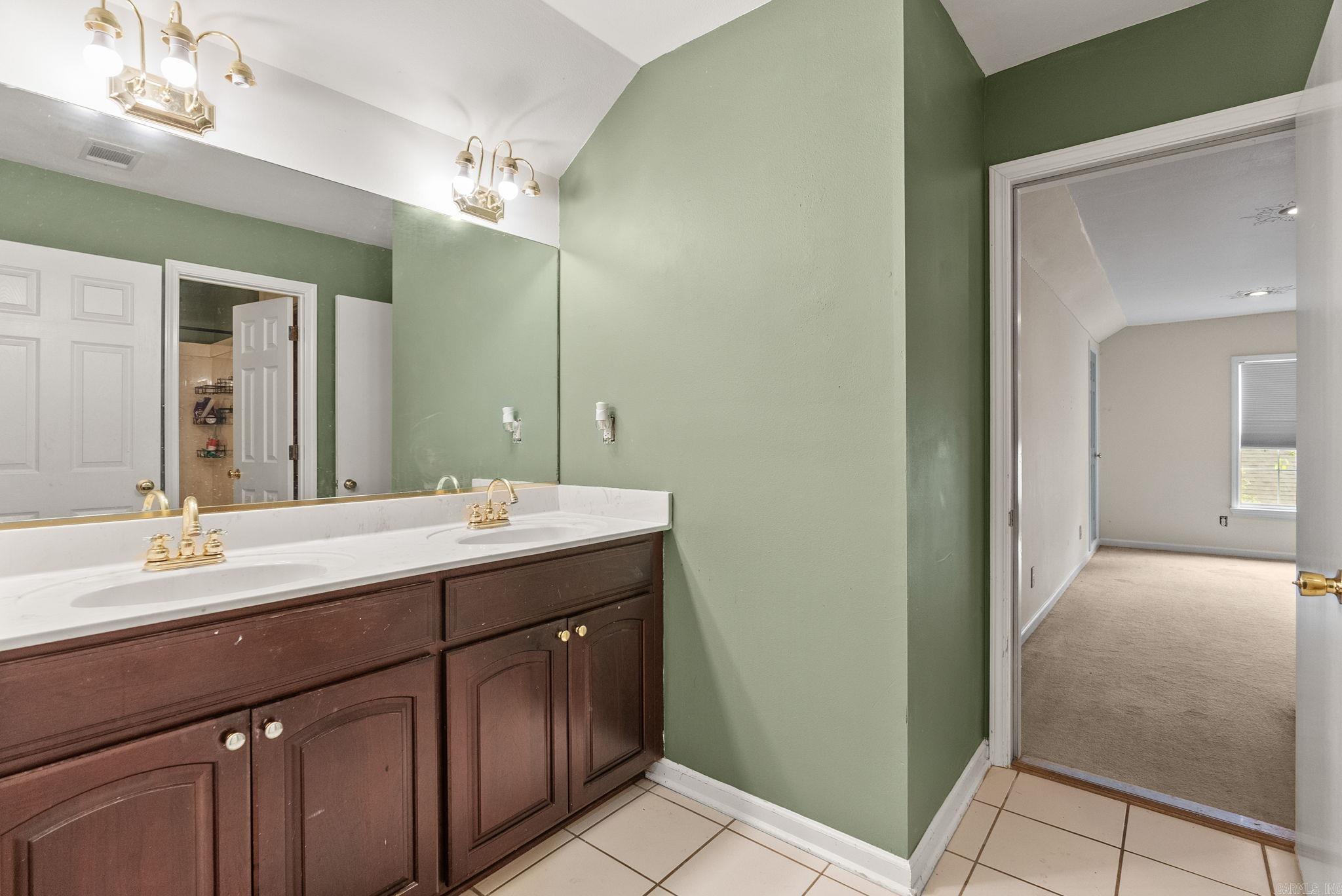 PALISADES HEIGHTS - Residential
