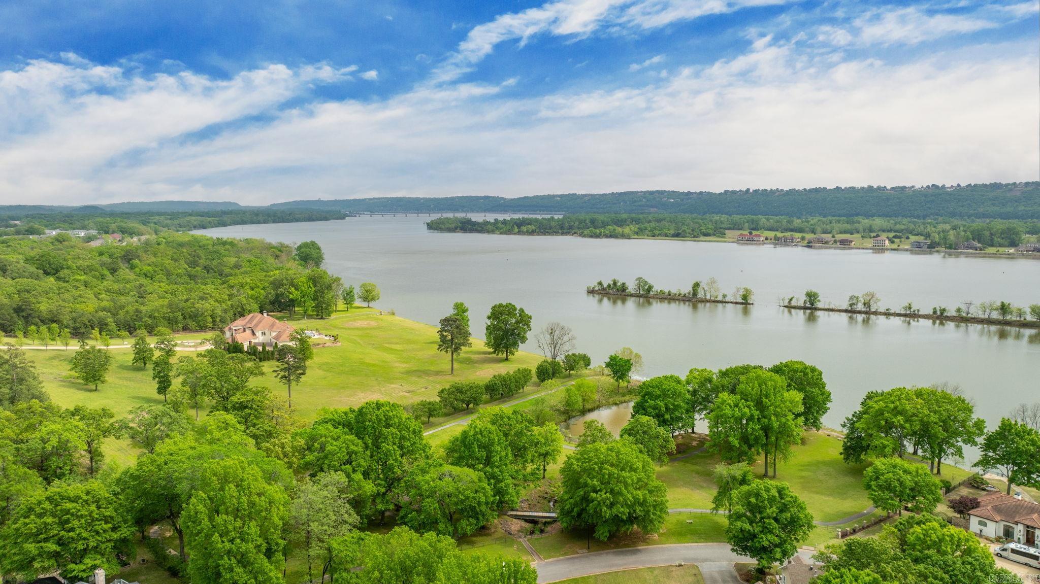 PALISADES HEIGHTS - Residential
