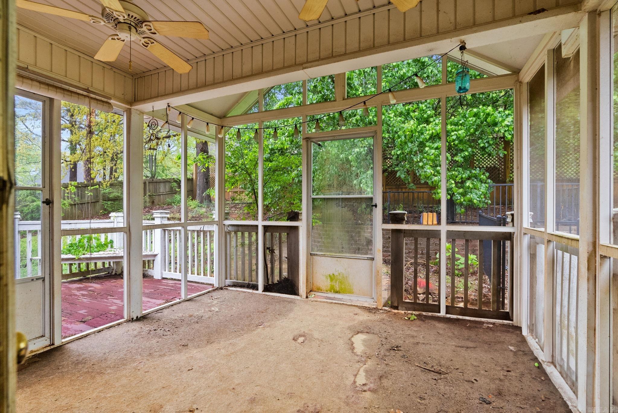 PALISADES HEIGHTS - Residential