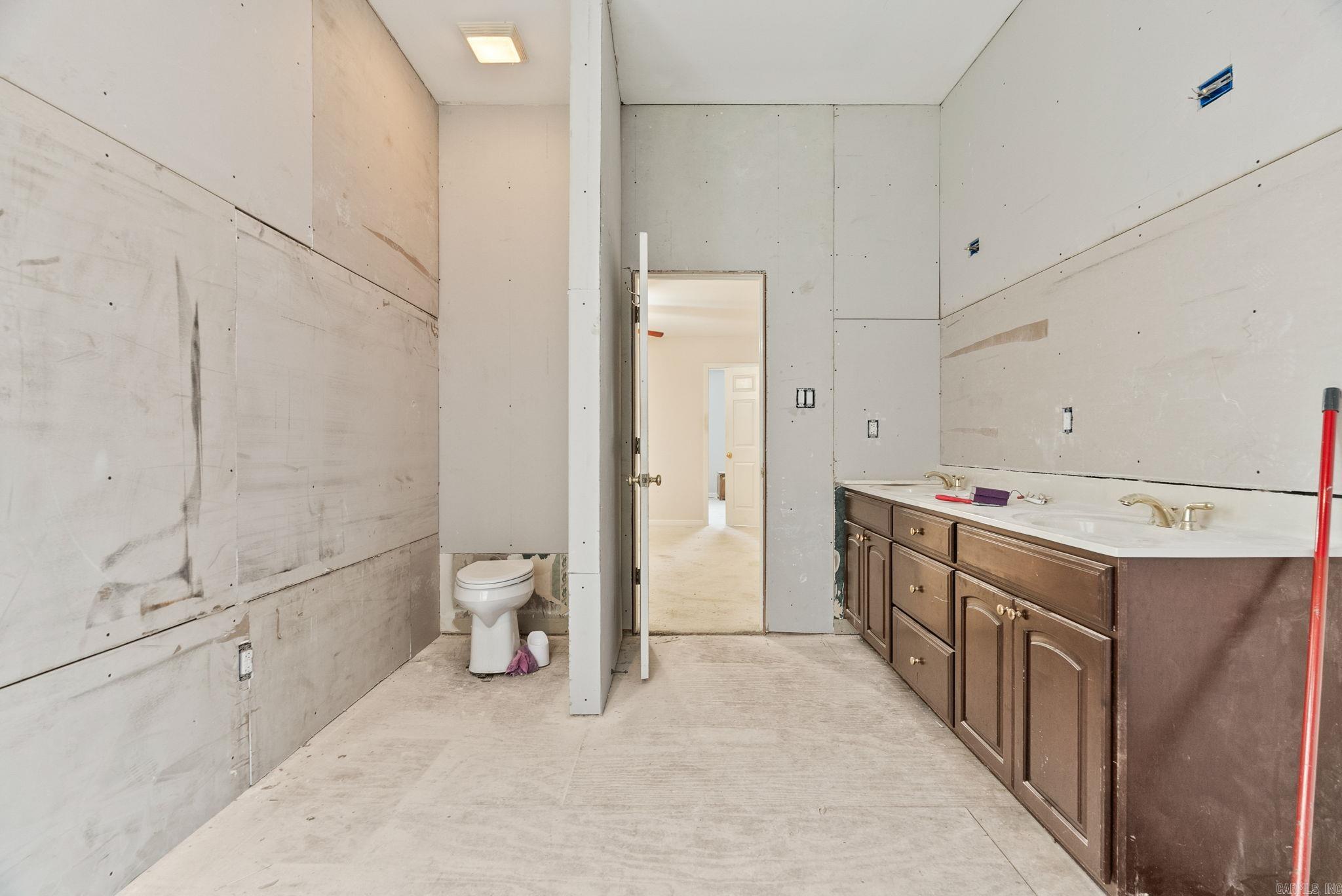 PALISADES HEIGHTS - Residential