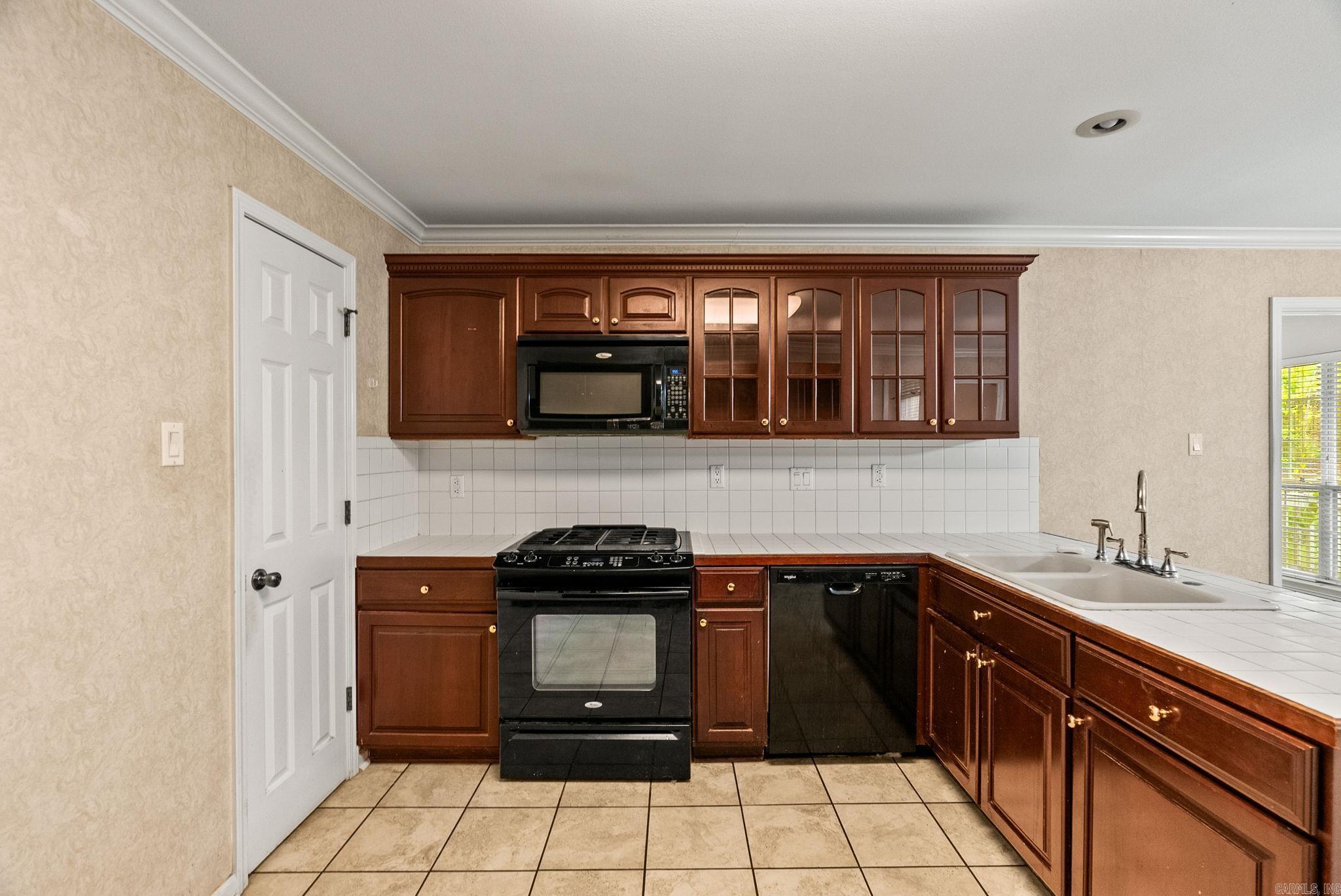 PALISADES HEIGHTS - Residential