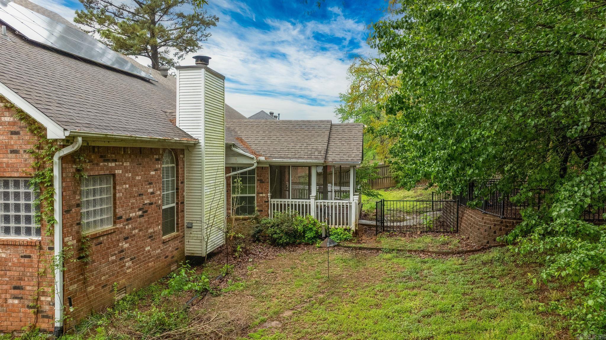 PALISADES HEIGHTS - Residential