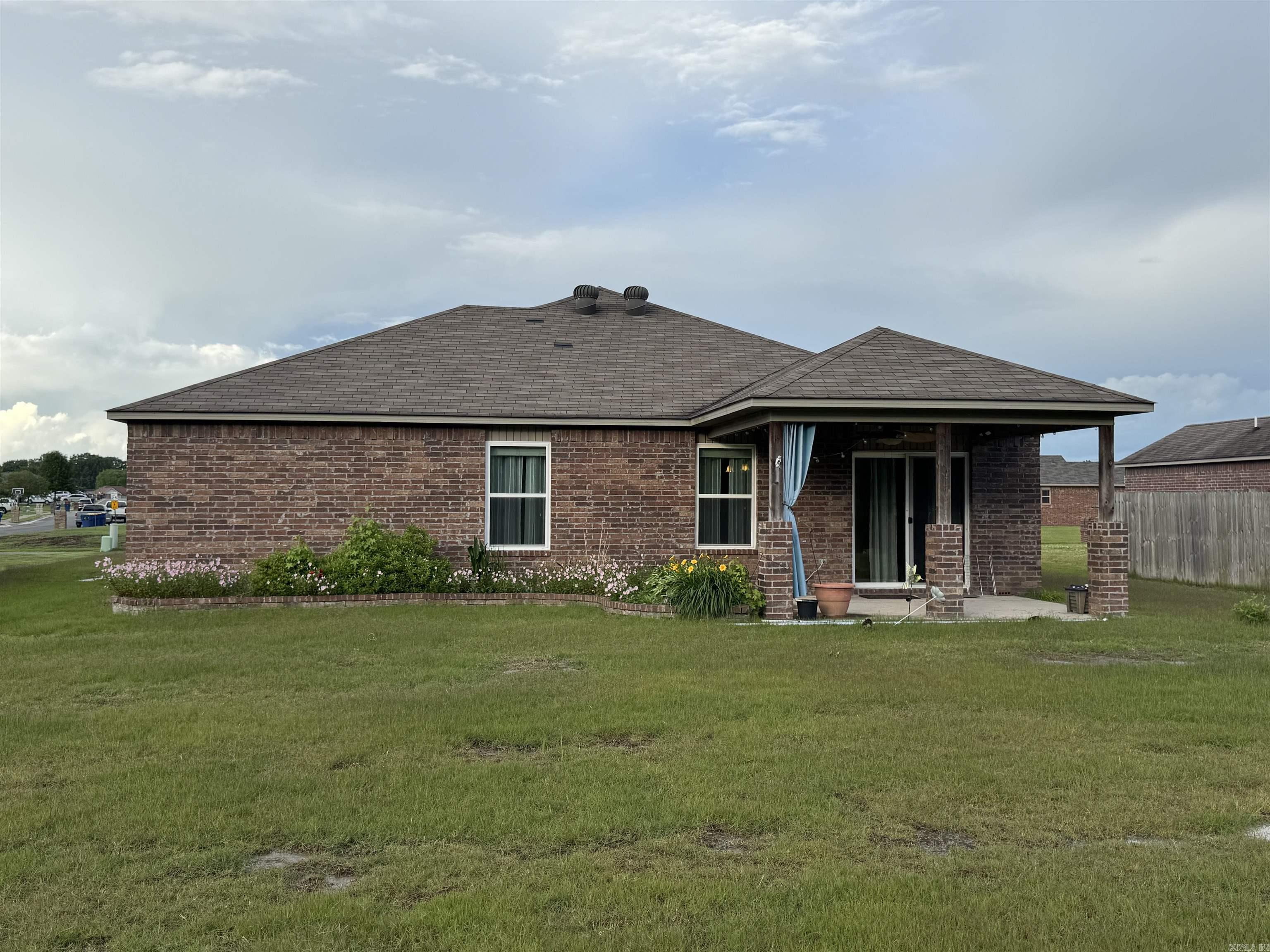 STONEHENGE PLACE - Residential