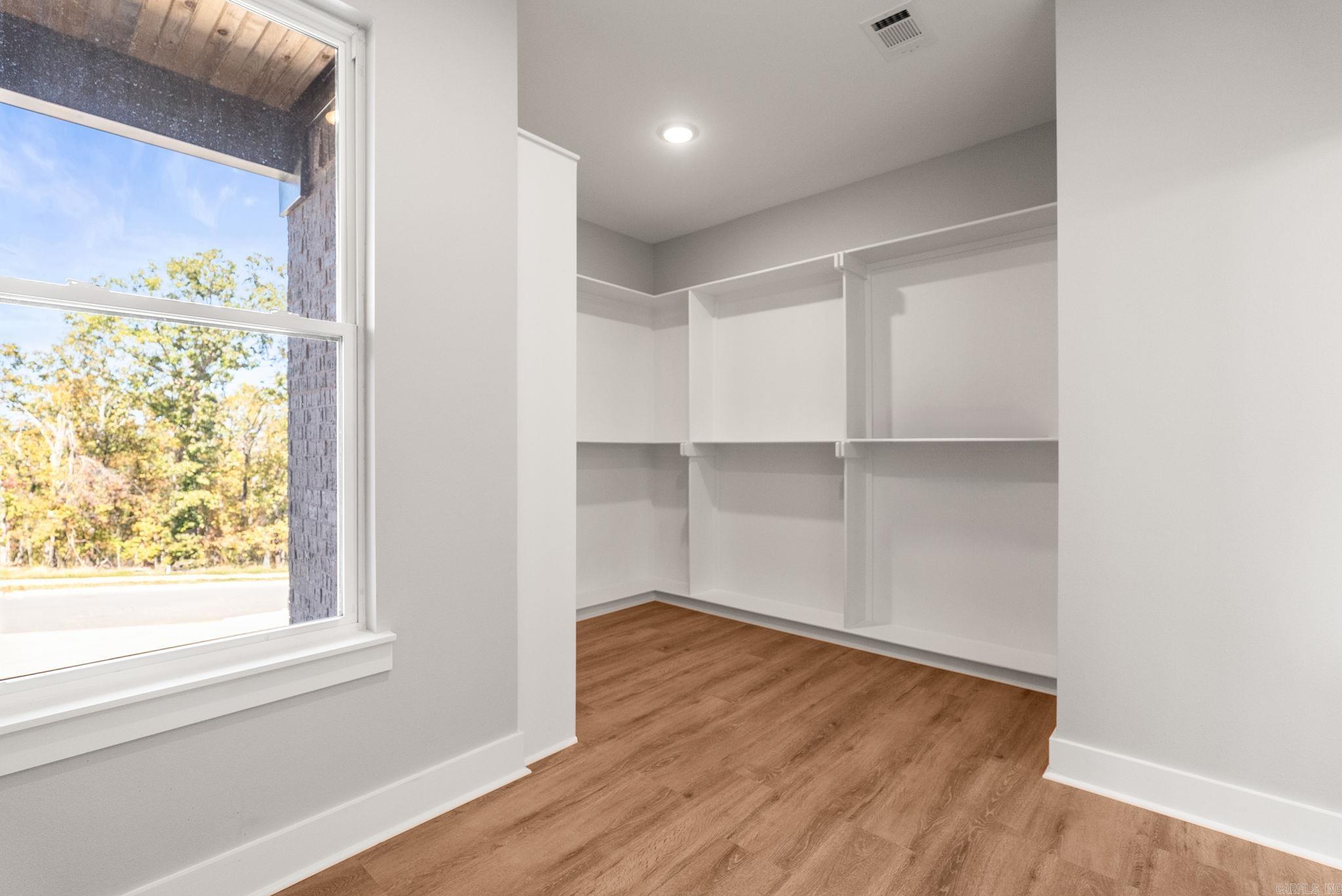 MILLERS GLENN - Residential