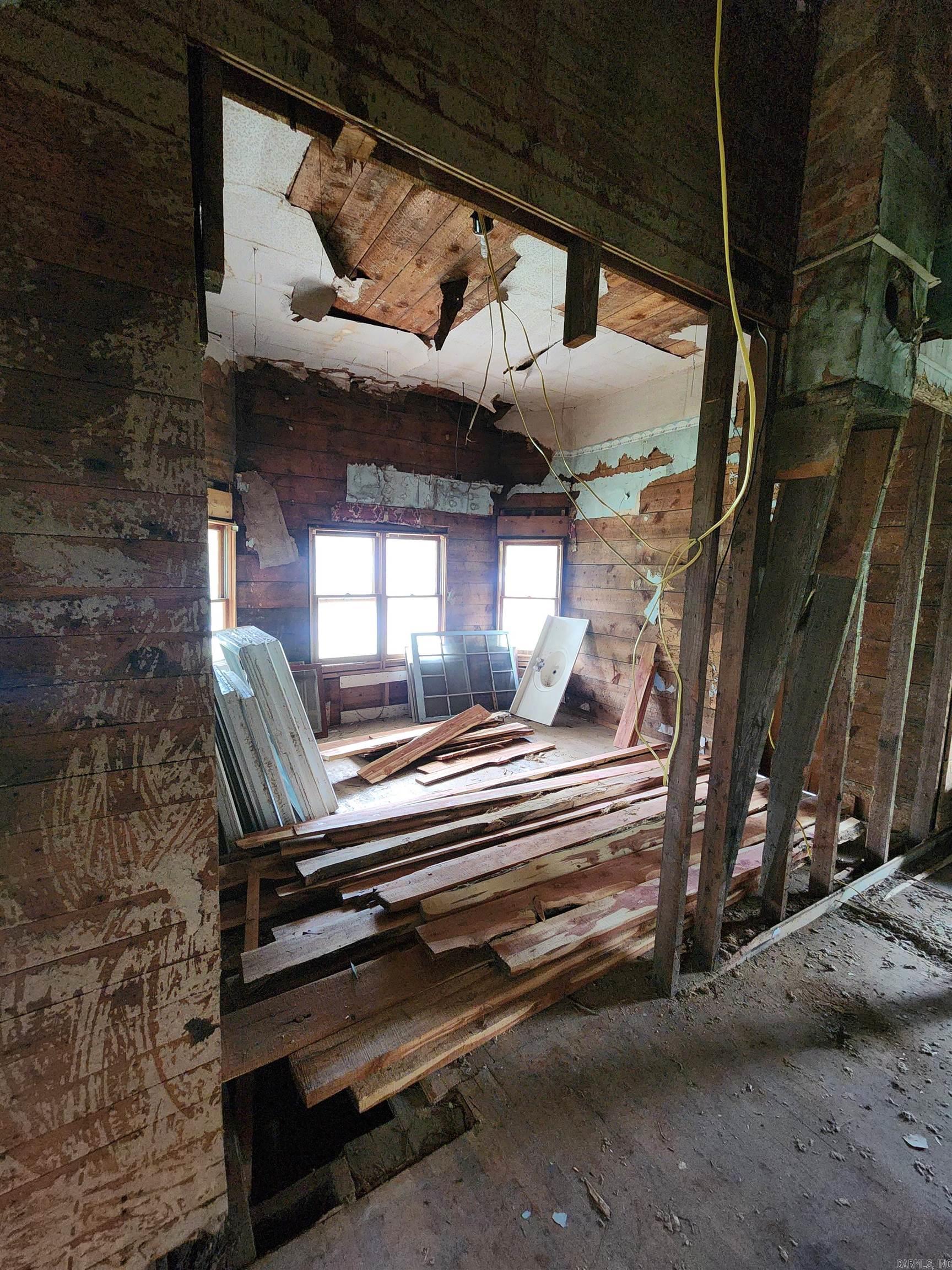 MENA ORIGINAL - Residential