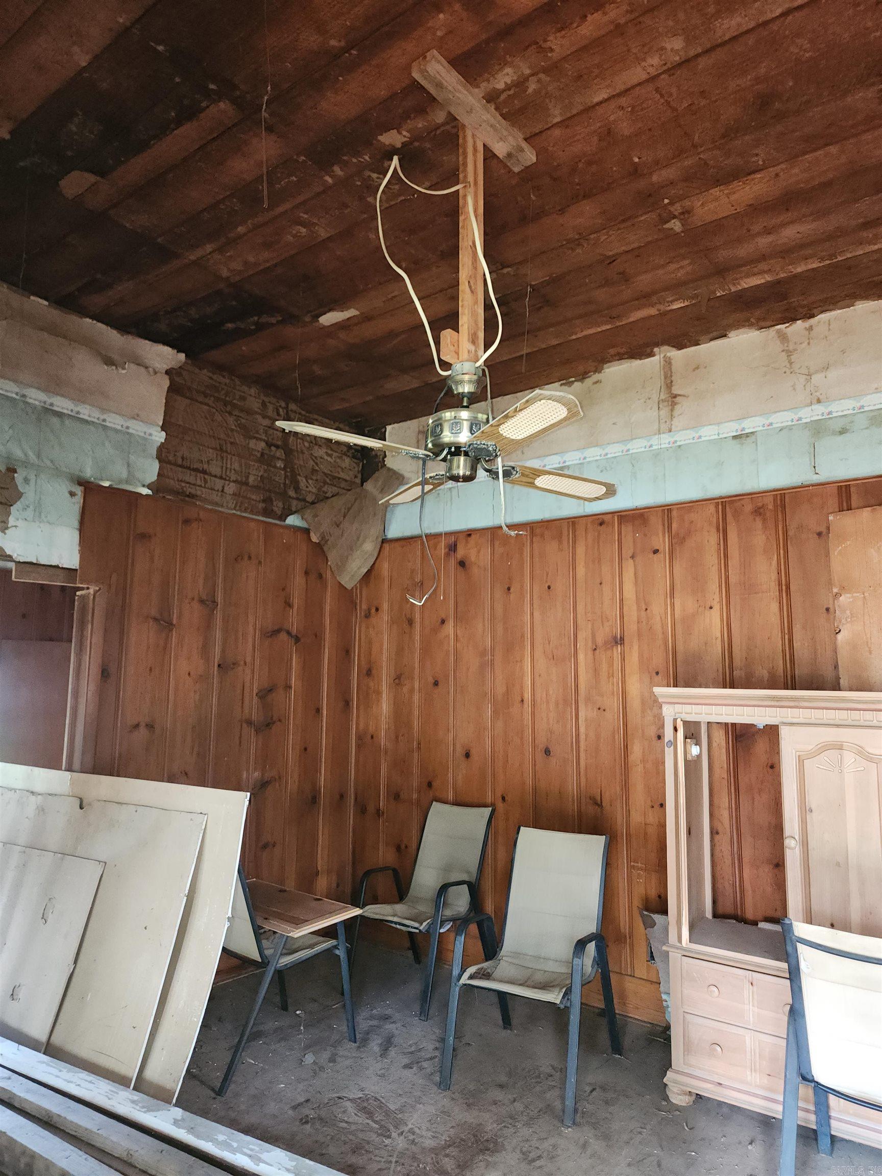 MENA ORIGINAL - Residential