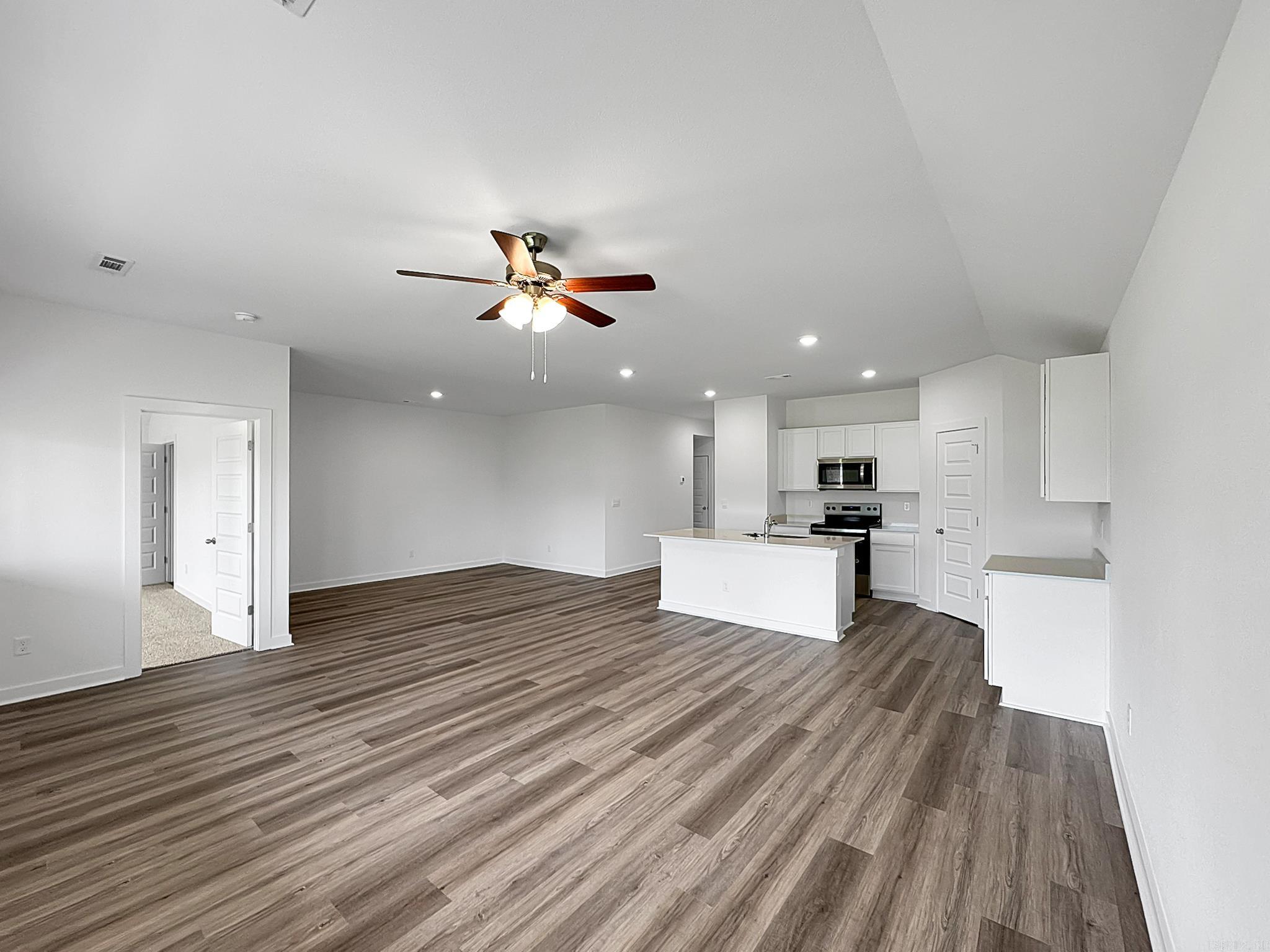 THE VILLAS AT HOPE VALLEY PHASE - Residential