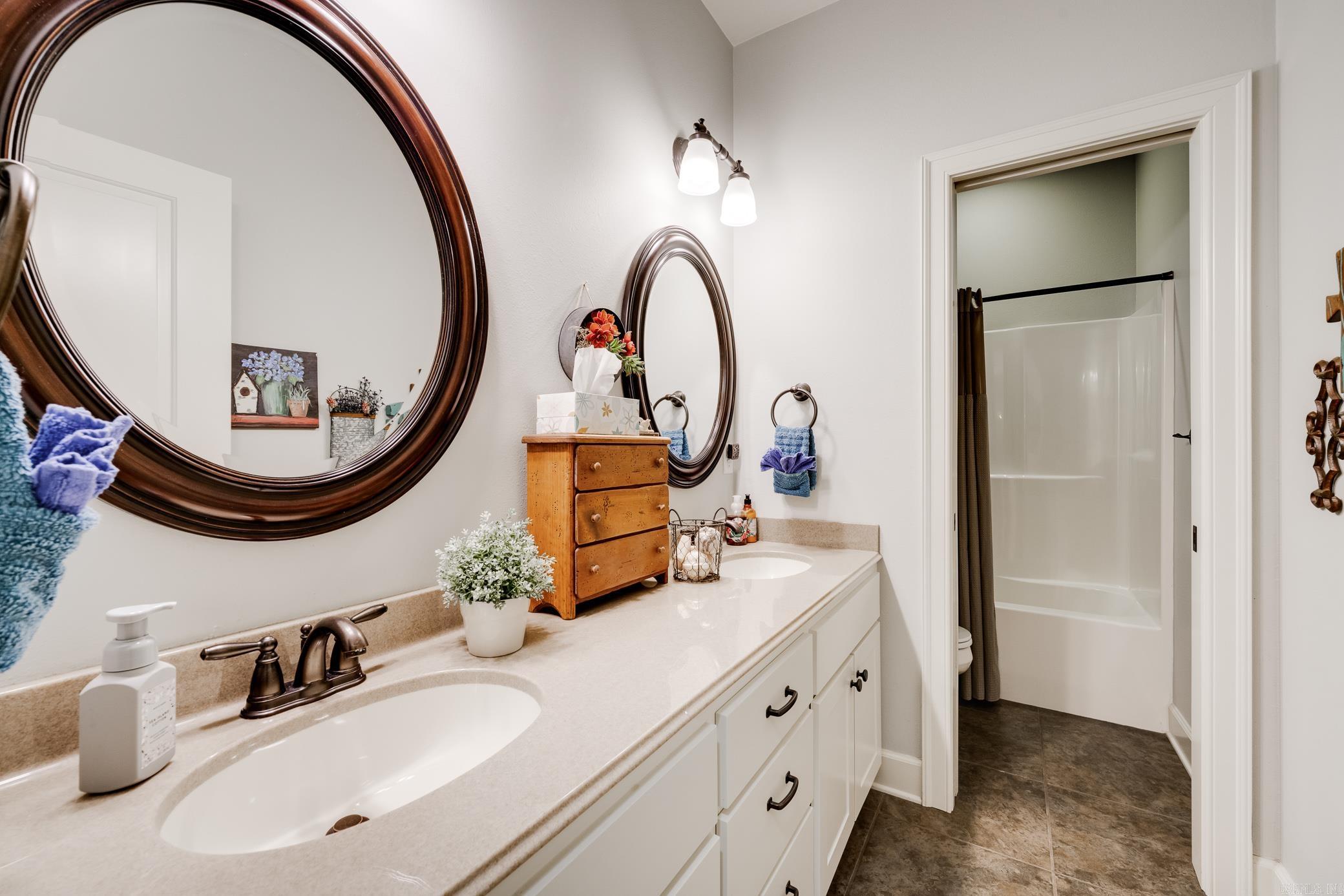 CHAPEL CREEK - Residential