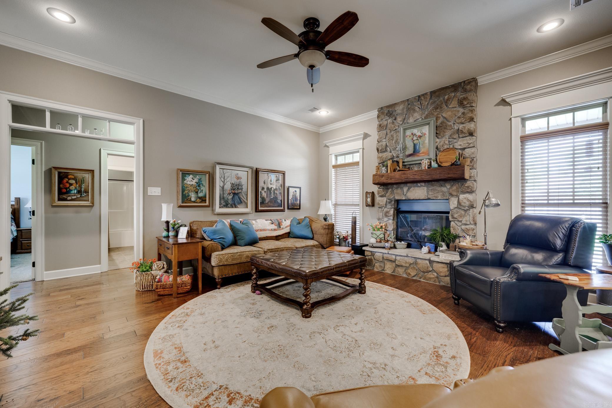 CHAPEL CREEK - Residential