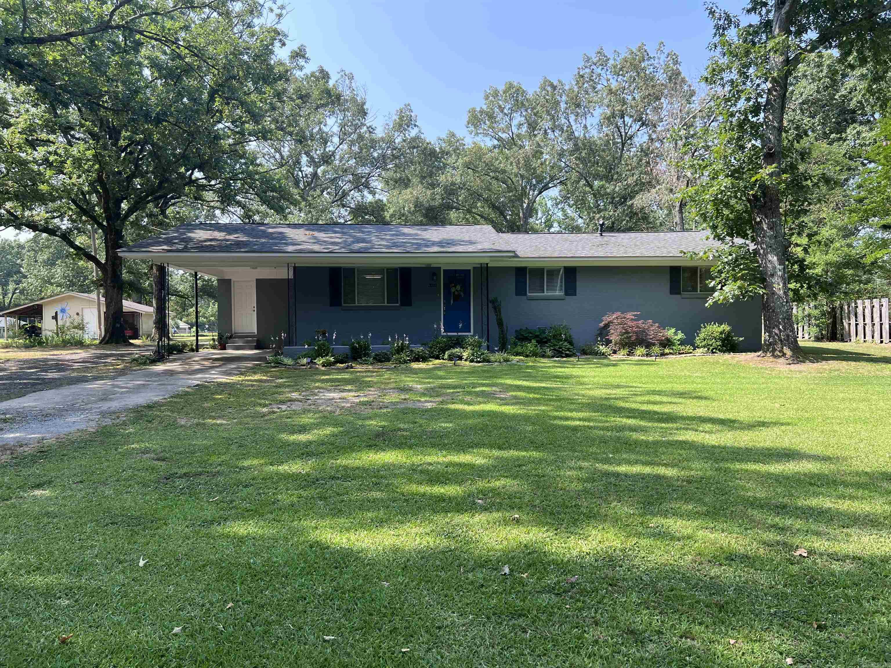 CLEMENT ACRES - Residential