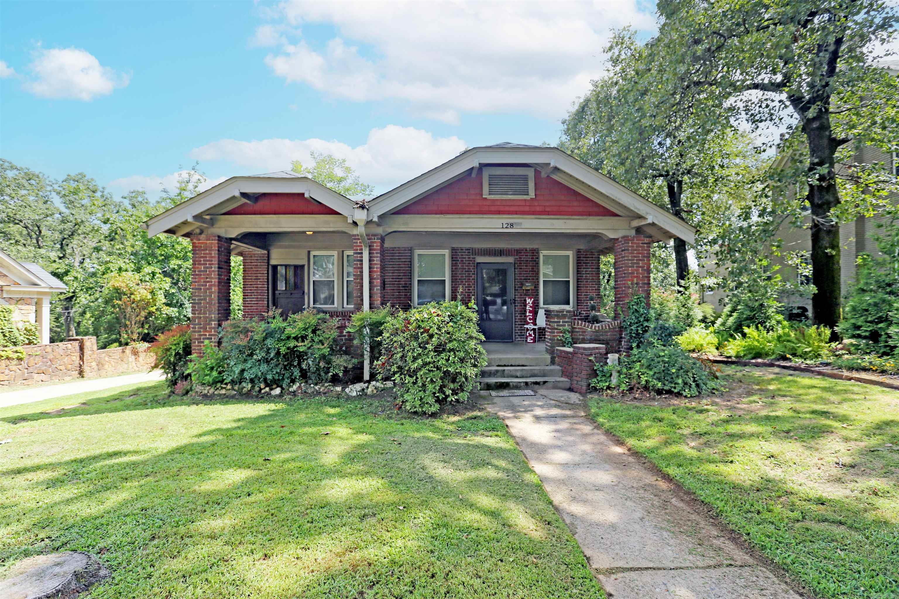 **Great Investment Property in the Historic Parkhill** Duplex could be converted to Residential Home. Great View of the City. This property won't last long.