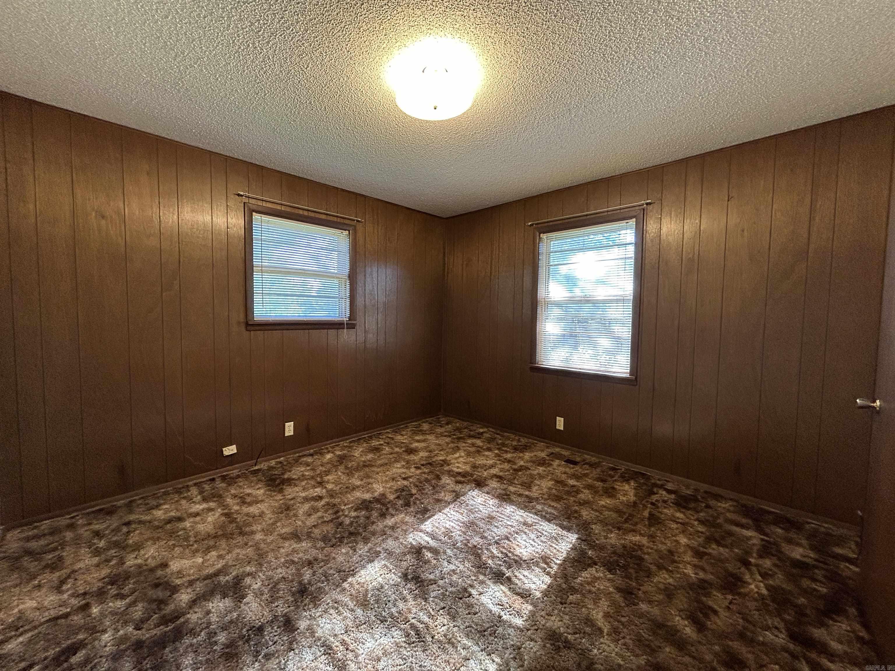 SLEEPY HOLLOW - Residential