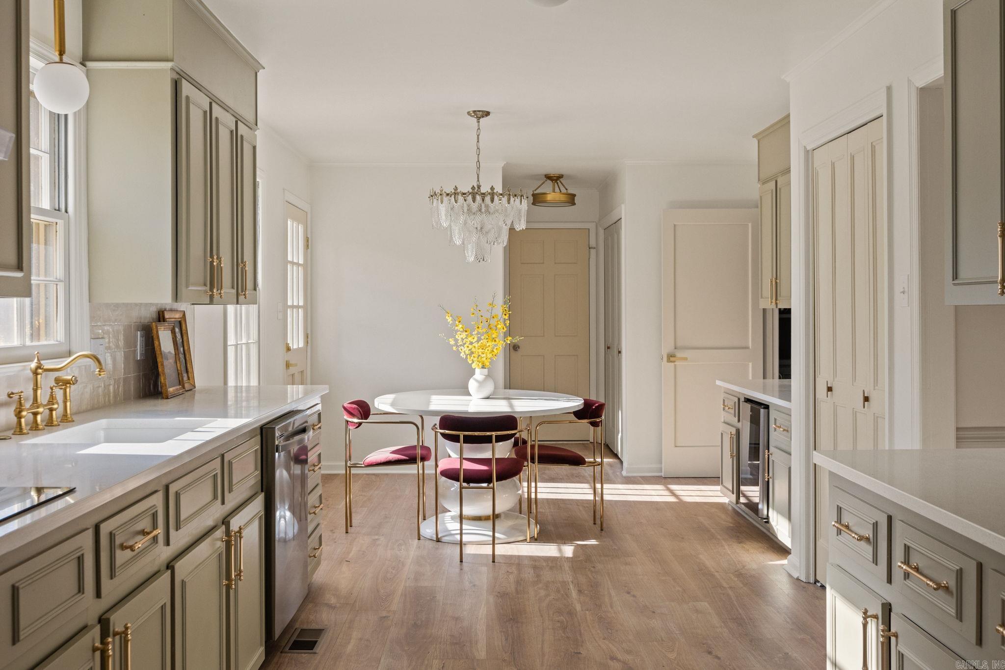 PEBBLE BEACH PARK - Residential