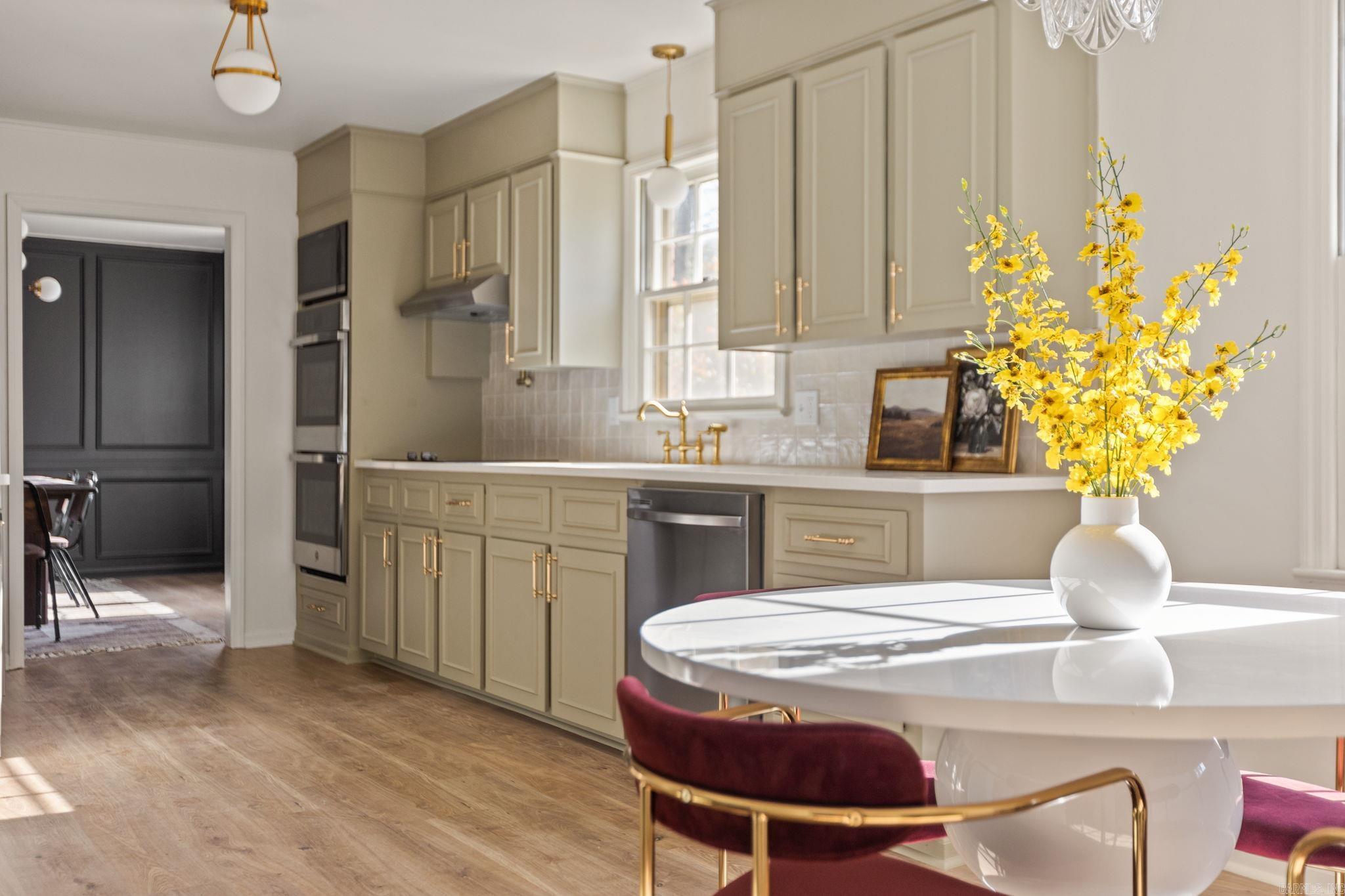 PEBBLE BEACH PARK - Residential