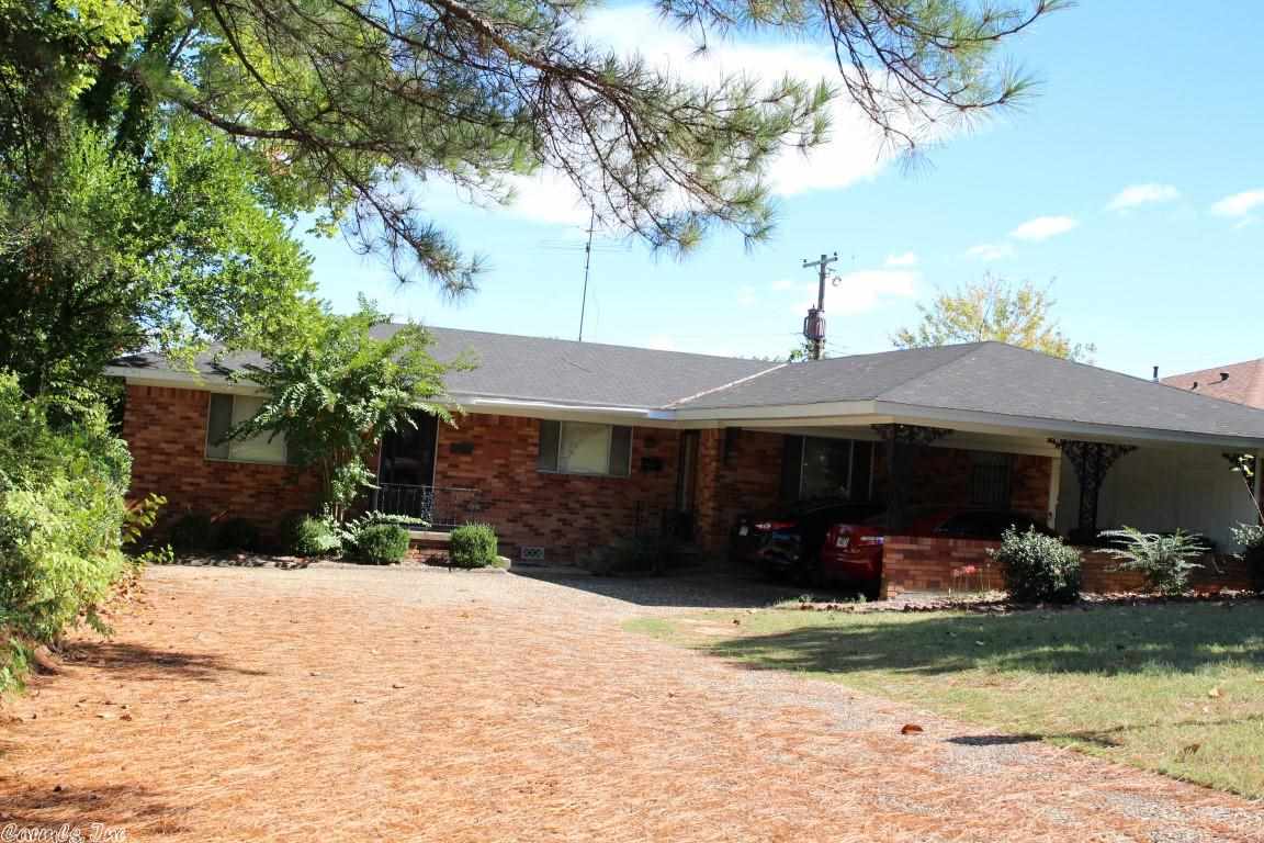 Excellent location for this duplex just off University close to everything! Covered parking in attached carport, on a cul de sac, great rental history. Nice living space and spacious kitchen. Agents please see remarks.