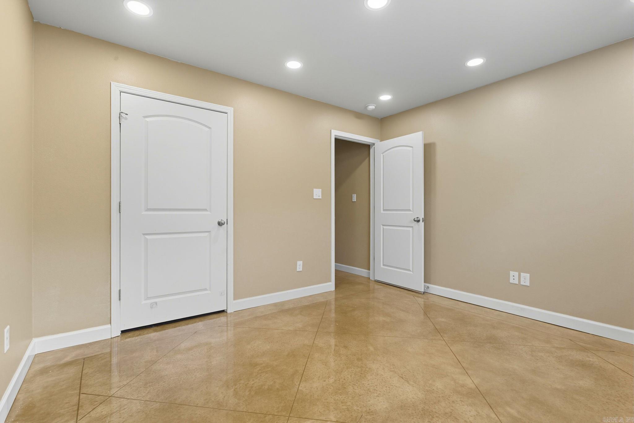 RICHLAND PARK - Residential