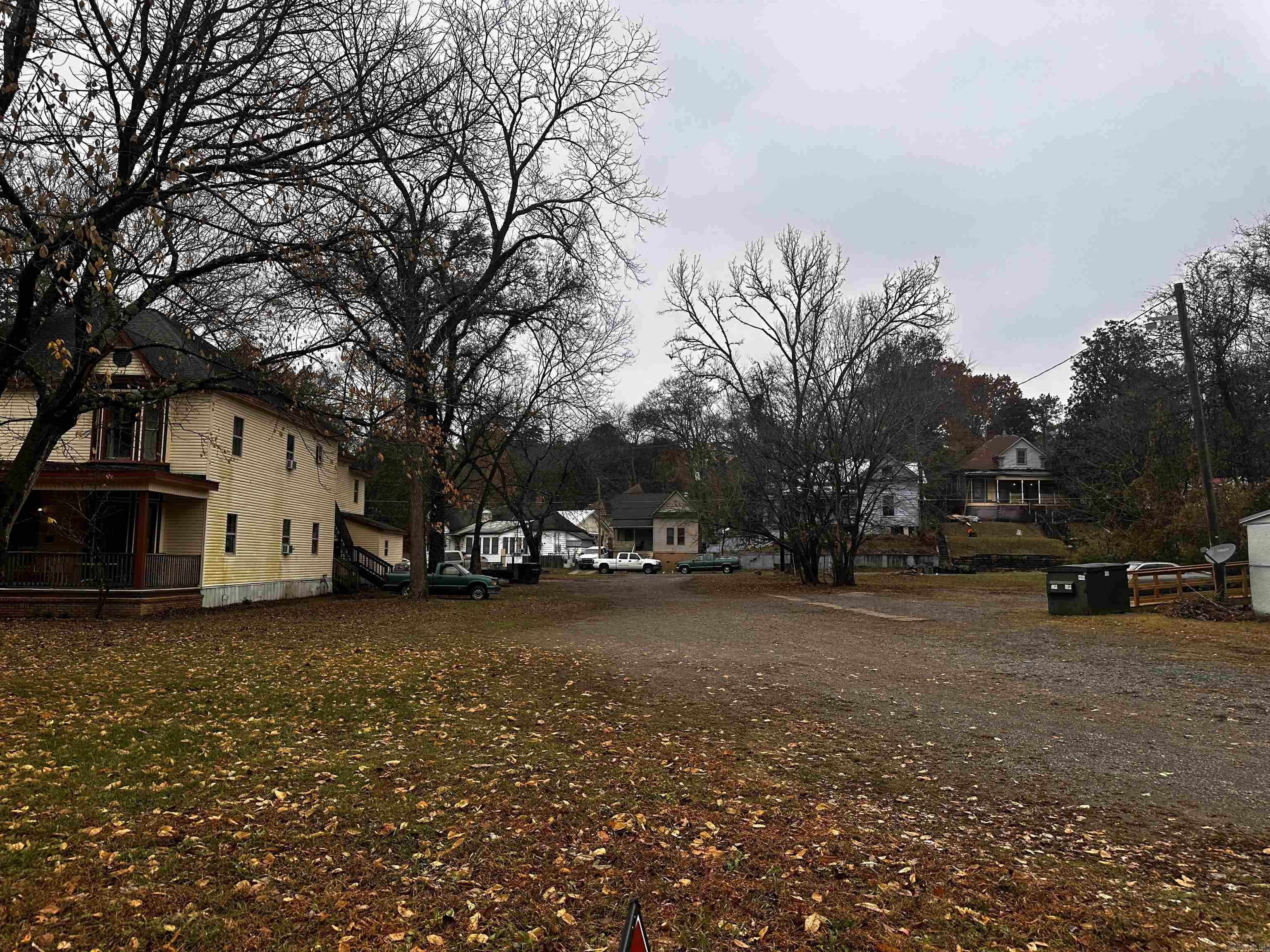 Located in the heart of Hot Springs, this spacious lot offers an excellent opportunity to build a residential or multi-unit investment property. This lot provides a level building area with ample street frontage in a central location and proximity to nearby amenities making it a fantastic option for any project.