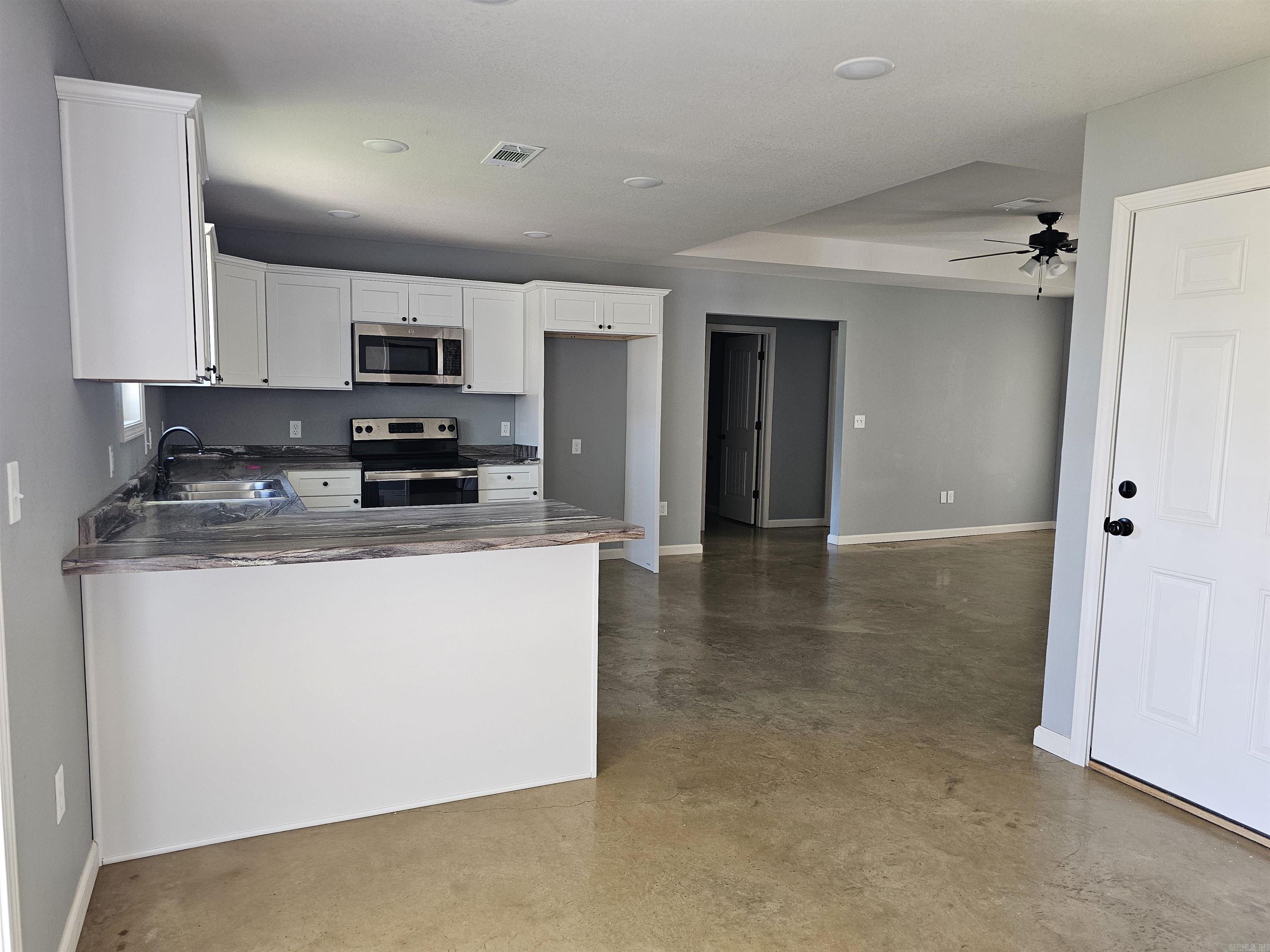 RIDGEFIELD ESTATES - Residential