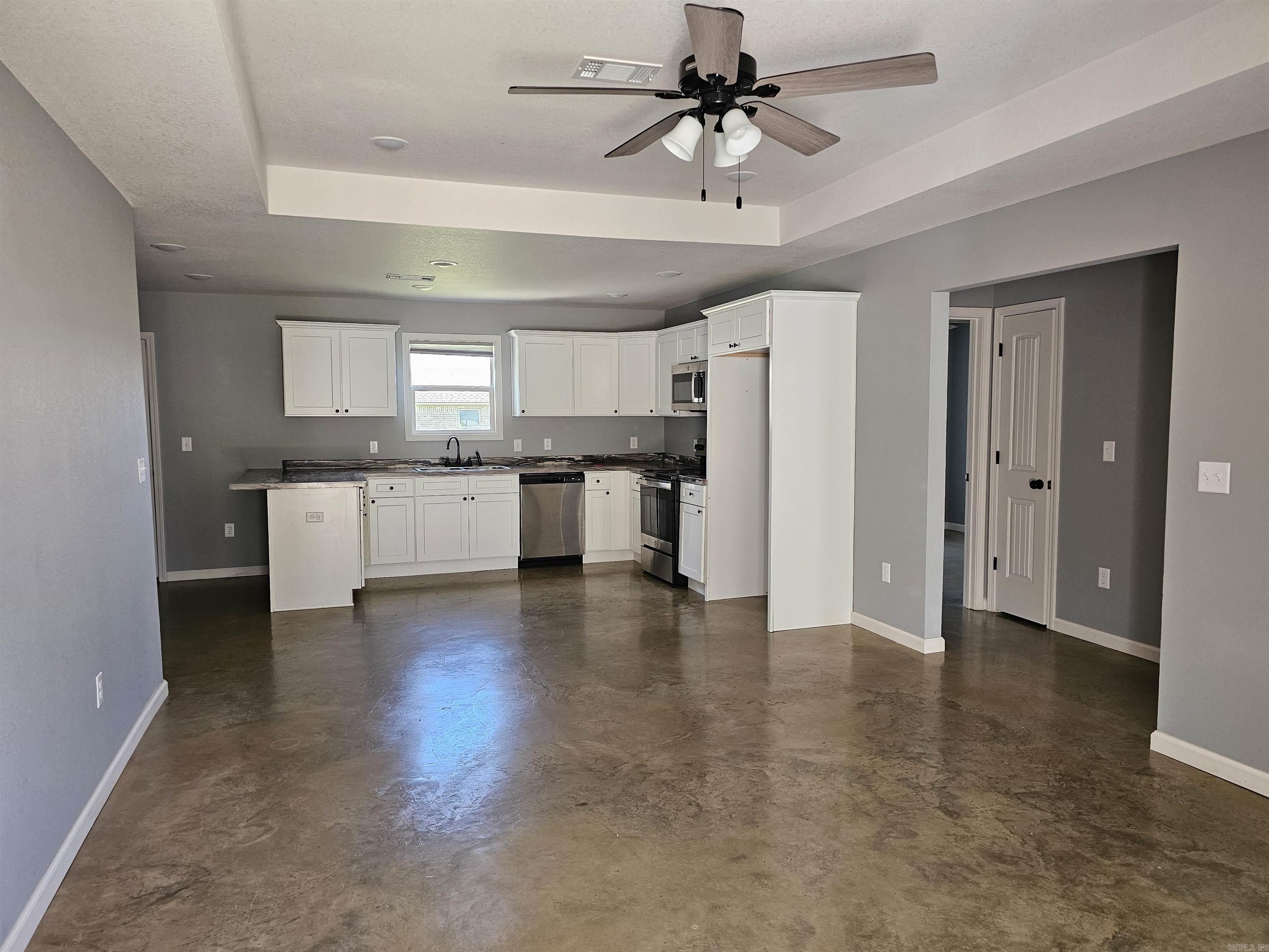 RIDGEFIELD ESTATES - Residential