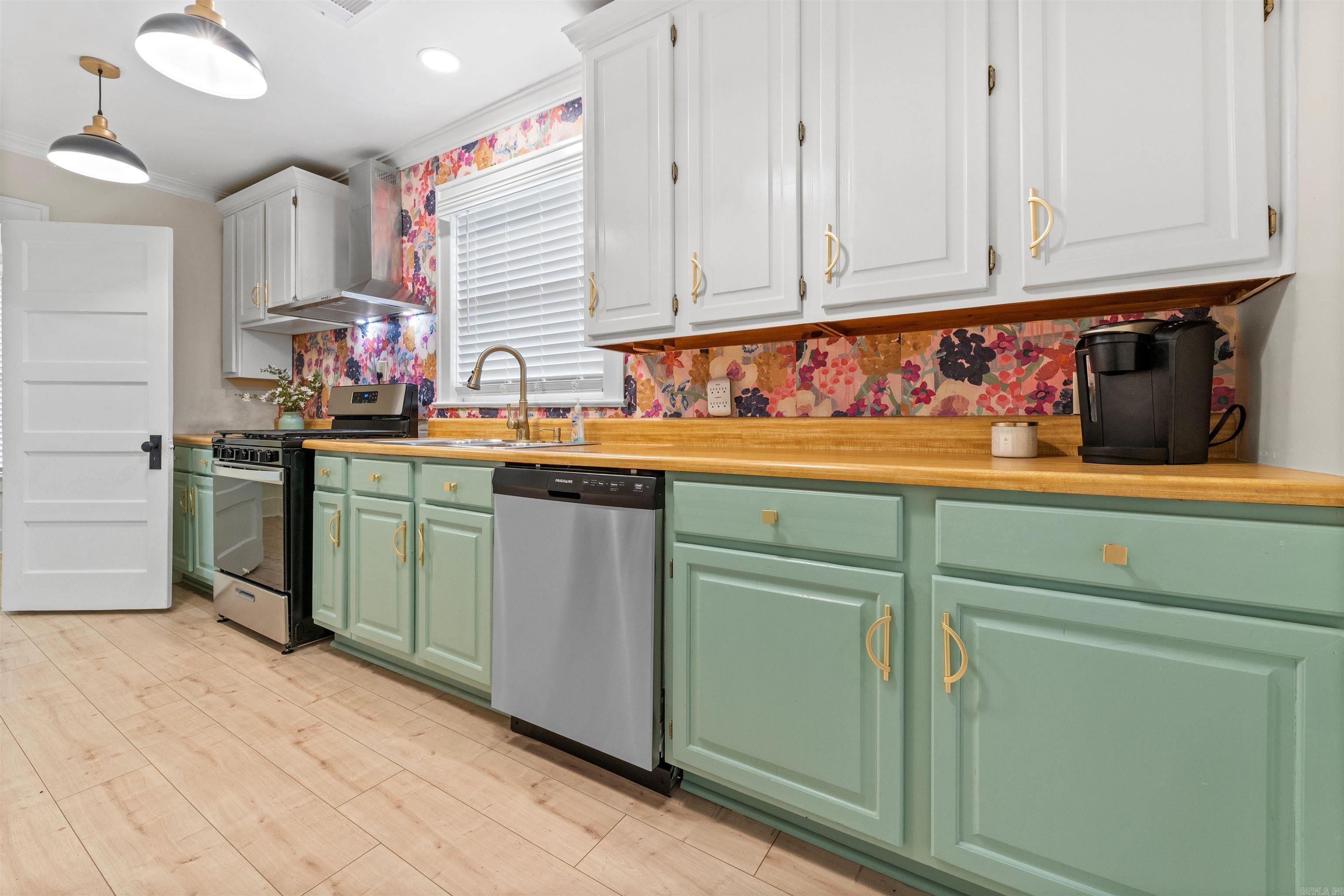 TRAMMEL - Residential