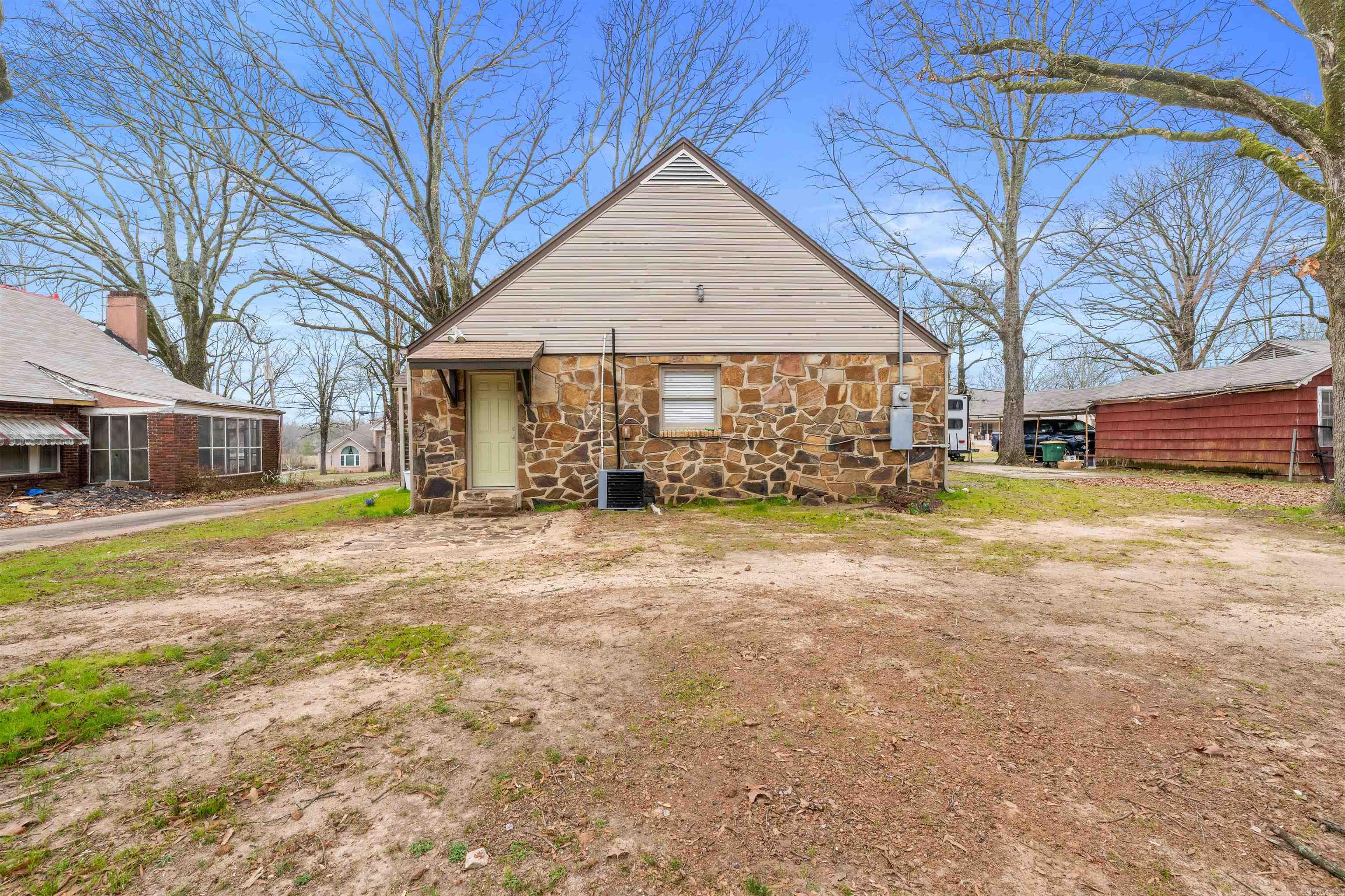 TRAMMEL - Residential