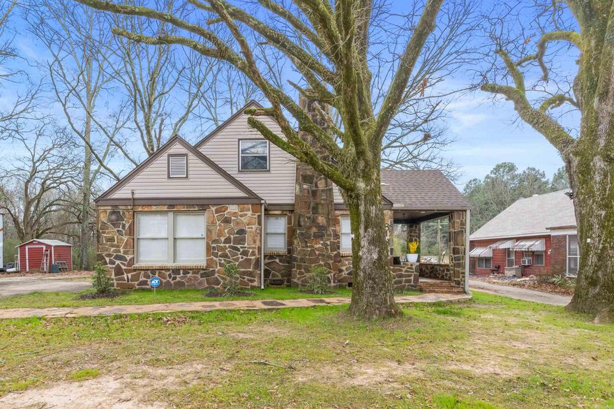 Come see this cute home nestled in the heart of Sherwood, featuring brand new kitchen, all new appliances, state of the art renovation, the rock house Charm will have you fell in love. Featuring plenty of yard and land to have a piece of nature.
