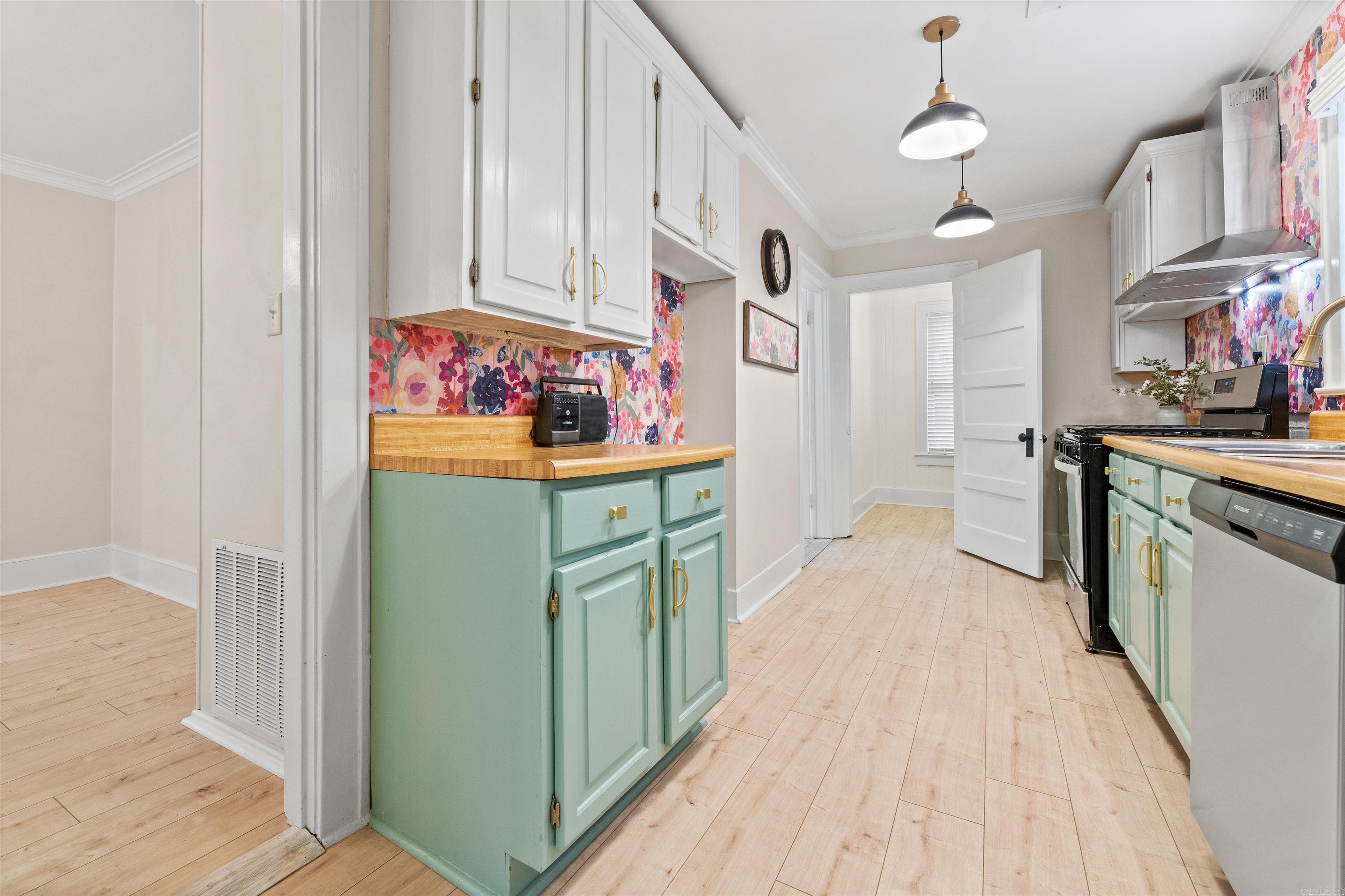 TRAMMEL - Residential